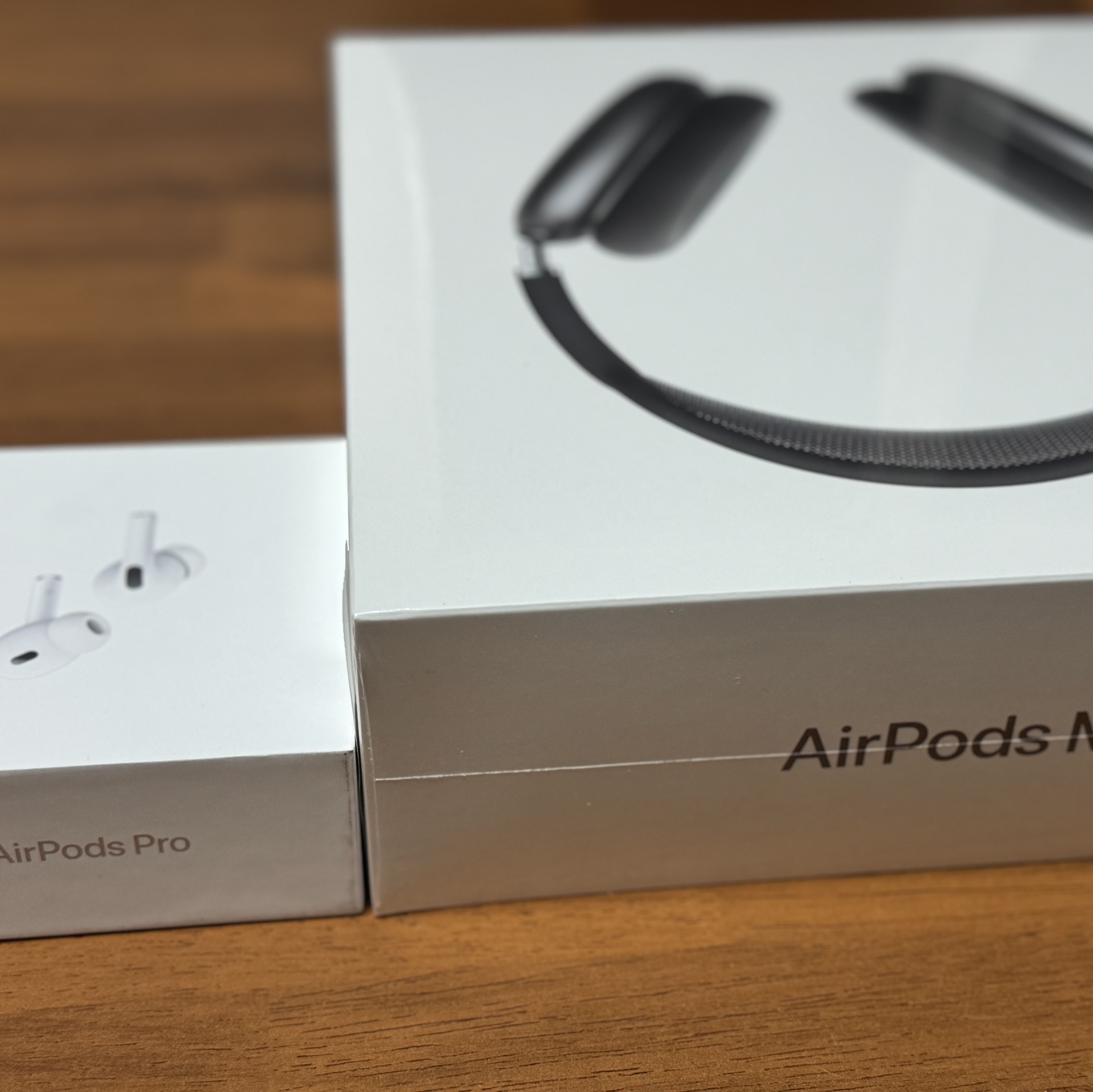 Apple AirPods Max Lightning Space Gray (Korean Ver.), Apple Airpods Pro 2nd Gen with MagSafe Charging Case USB C (Korean Ver.) 착용 스타일 - 2