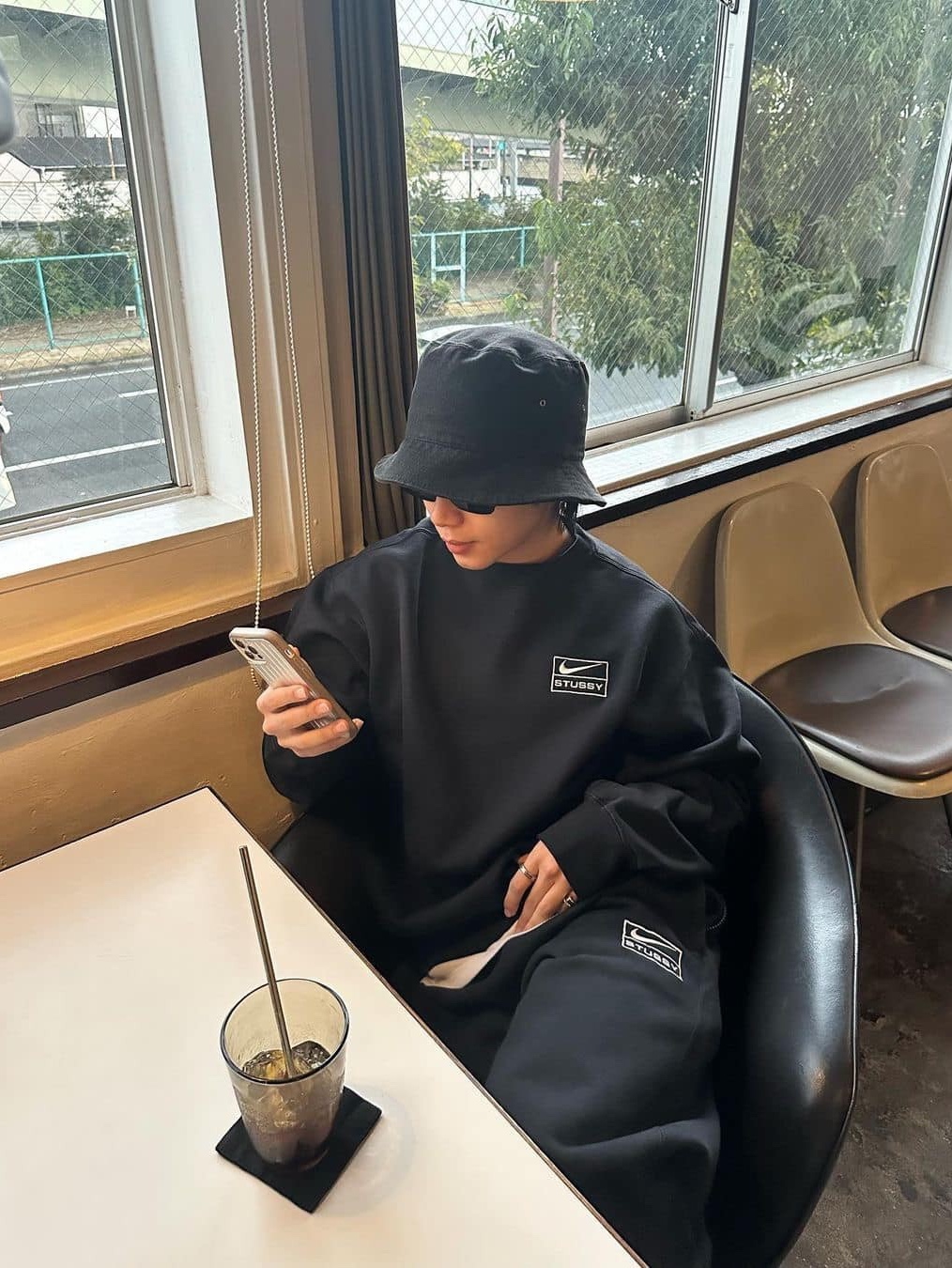 Nike x Stussy Full Zip Washed Fleece Hoodie Black (FJ9176-010), Nike x Stussy Full Zip Fleece Hoodie Grey Heather (FJ9181-050) 착용 스타일 - 4