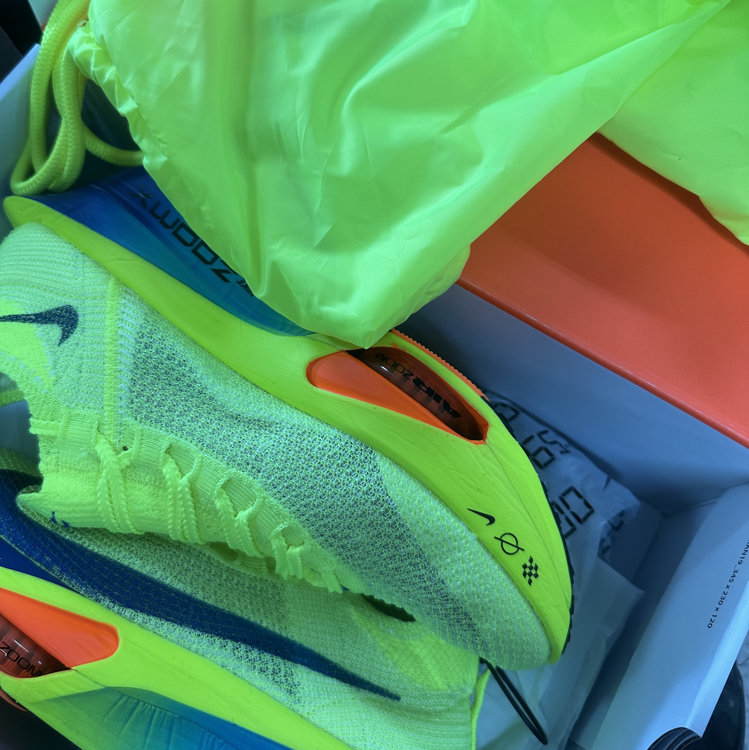 Nike Air Zoom Alphafly Next% 3 Volt 착용 스타일
