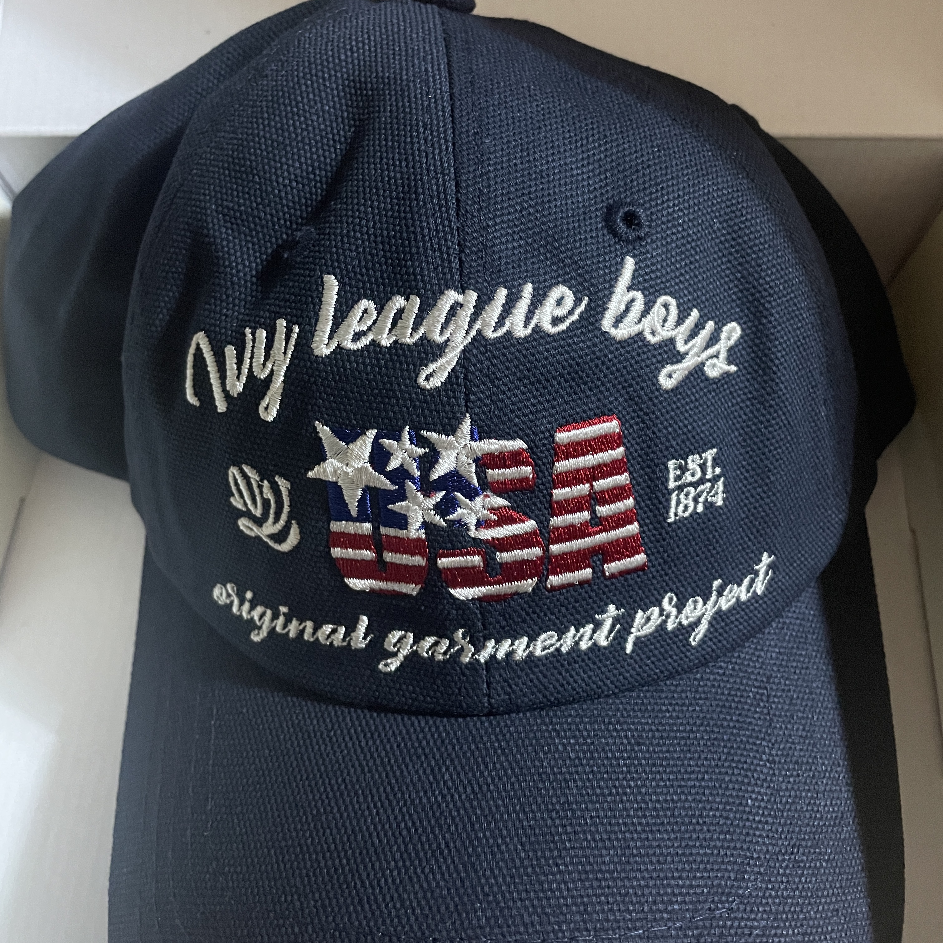 Ogarp Ivyboy Lettering B.B Cap Navy 착용 스타일