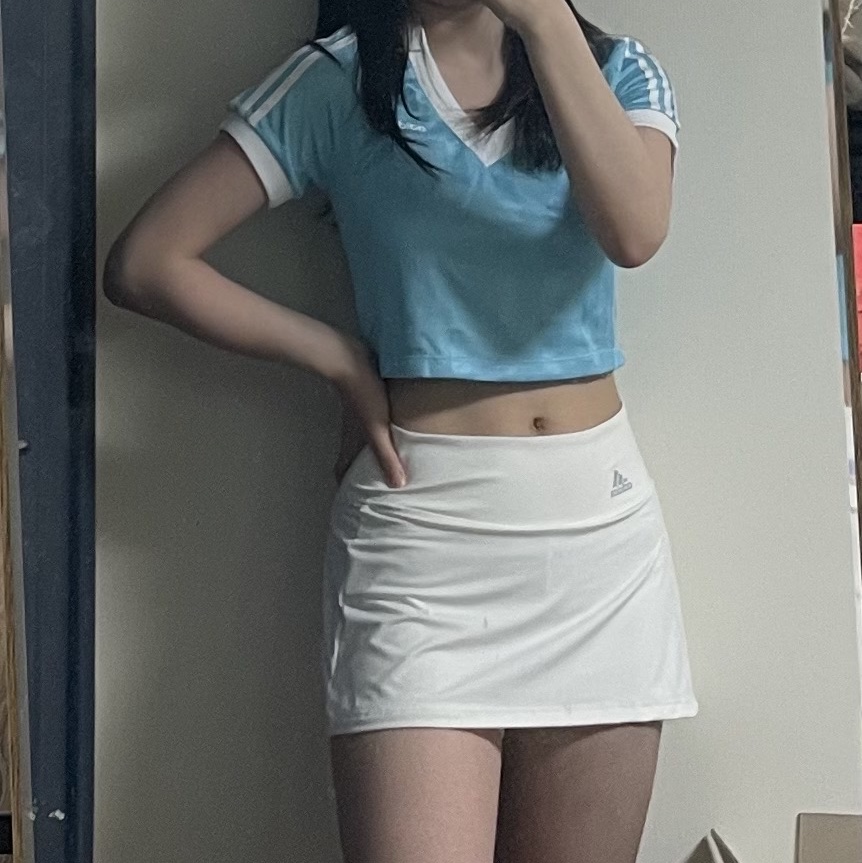 (W) Adidas Football Crop Top Light Aqua - KR Sizing, (W) Adidas Club Tennis Skirt White - KR Sizing 착용 스타일