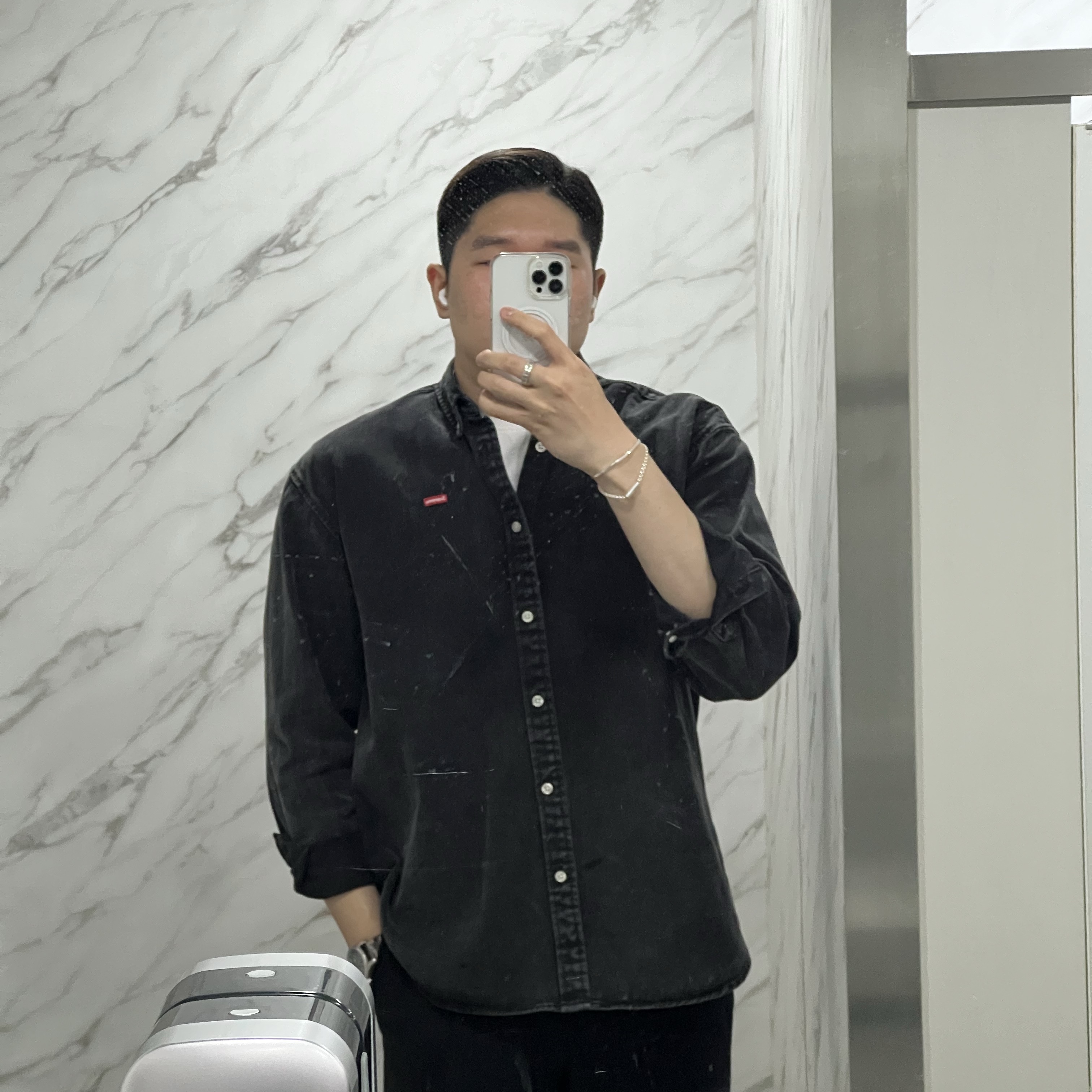 Supreme Small Box Shirt Washed Black - 24SS 착용 스타일