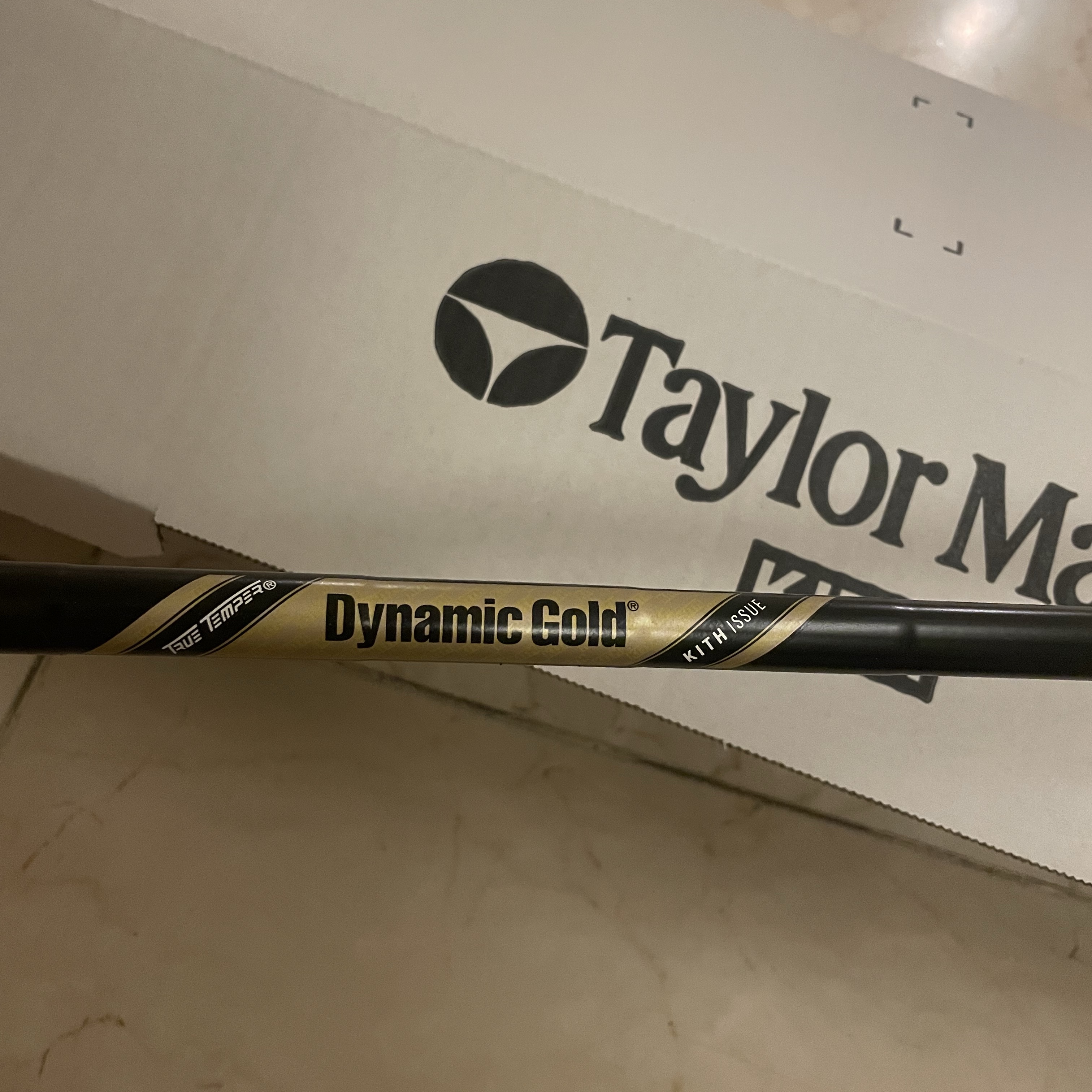 Taylormade x Kith Iron Milled Grind 3 60 Loft Wedge Black 착용 스타일 - 2
