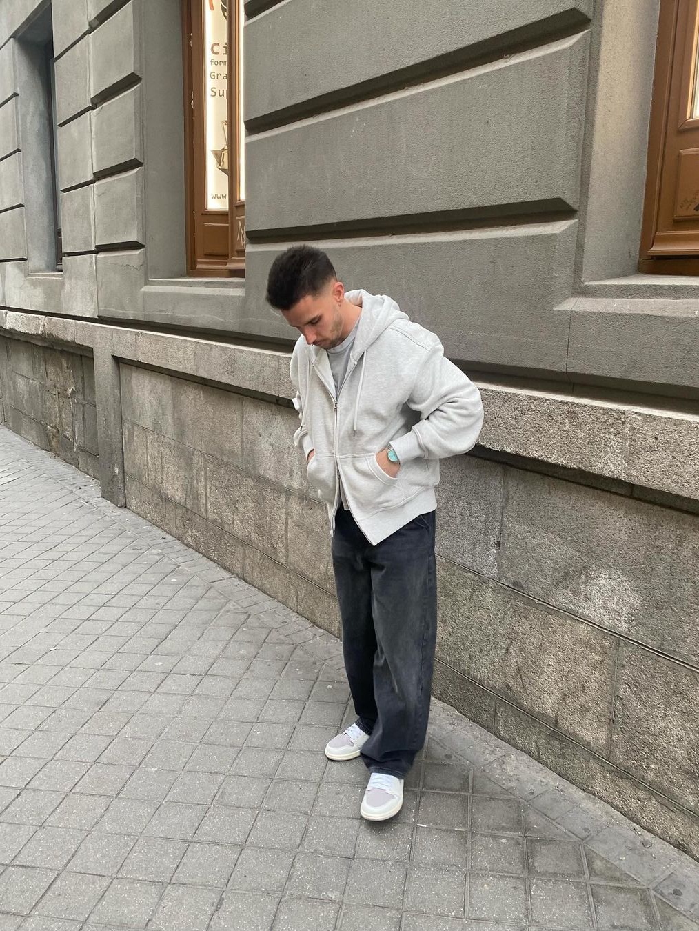 Carhartt Loose Fit Midweight Full Zip Sweatshirt Heather Grey, Supreme Overdyed Small Box Zip Up Hooded Sweatshirt Dark Slate - 24SS 착용 스타일 - 4