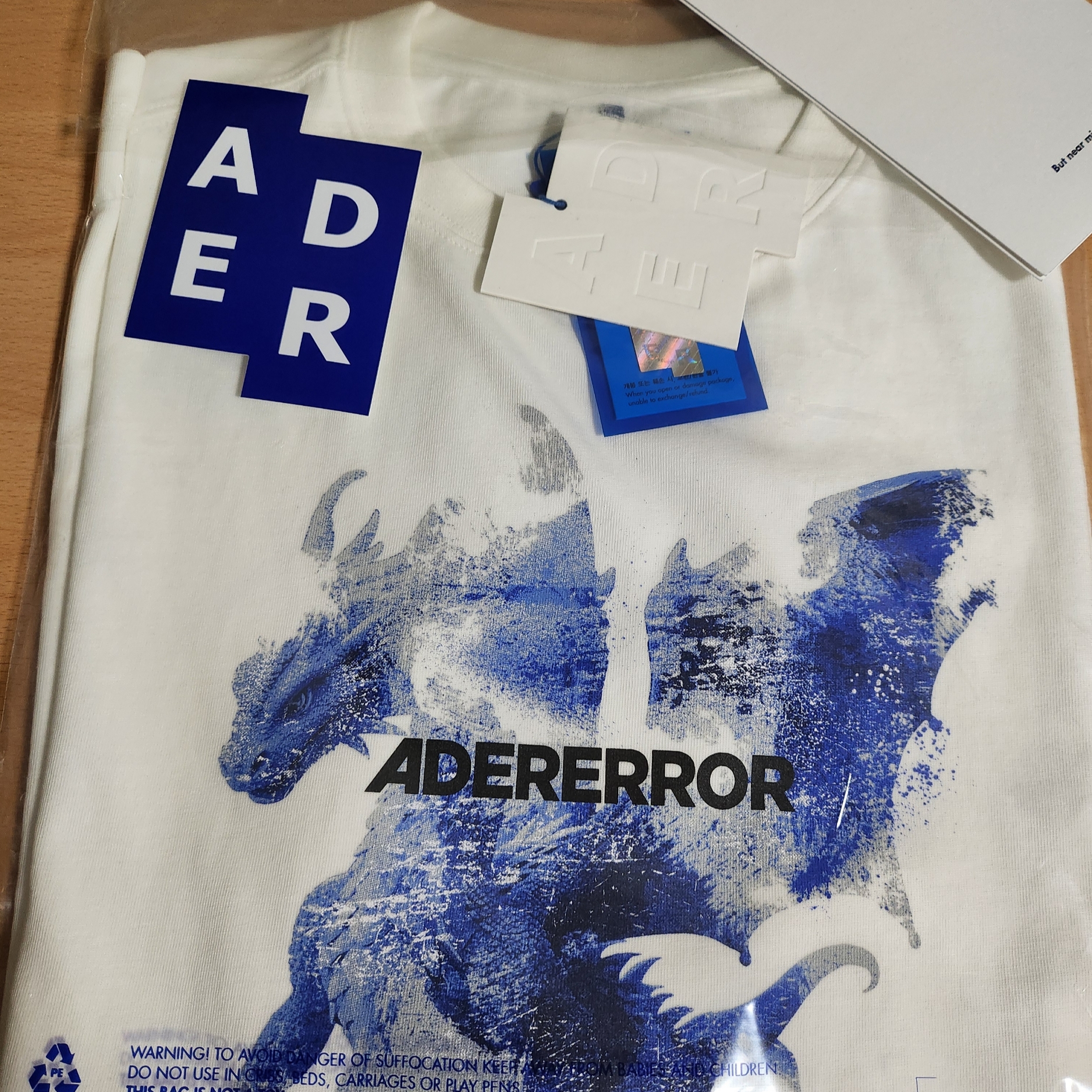 Ader Error Azure T-Shirt Off White 착용 스타일