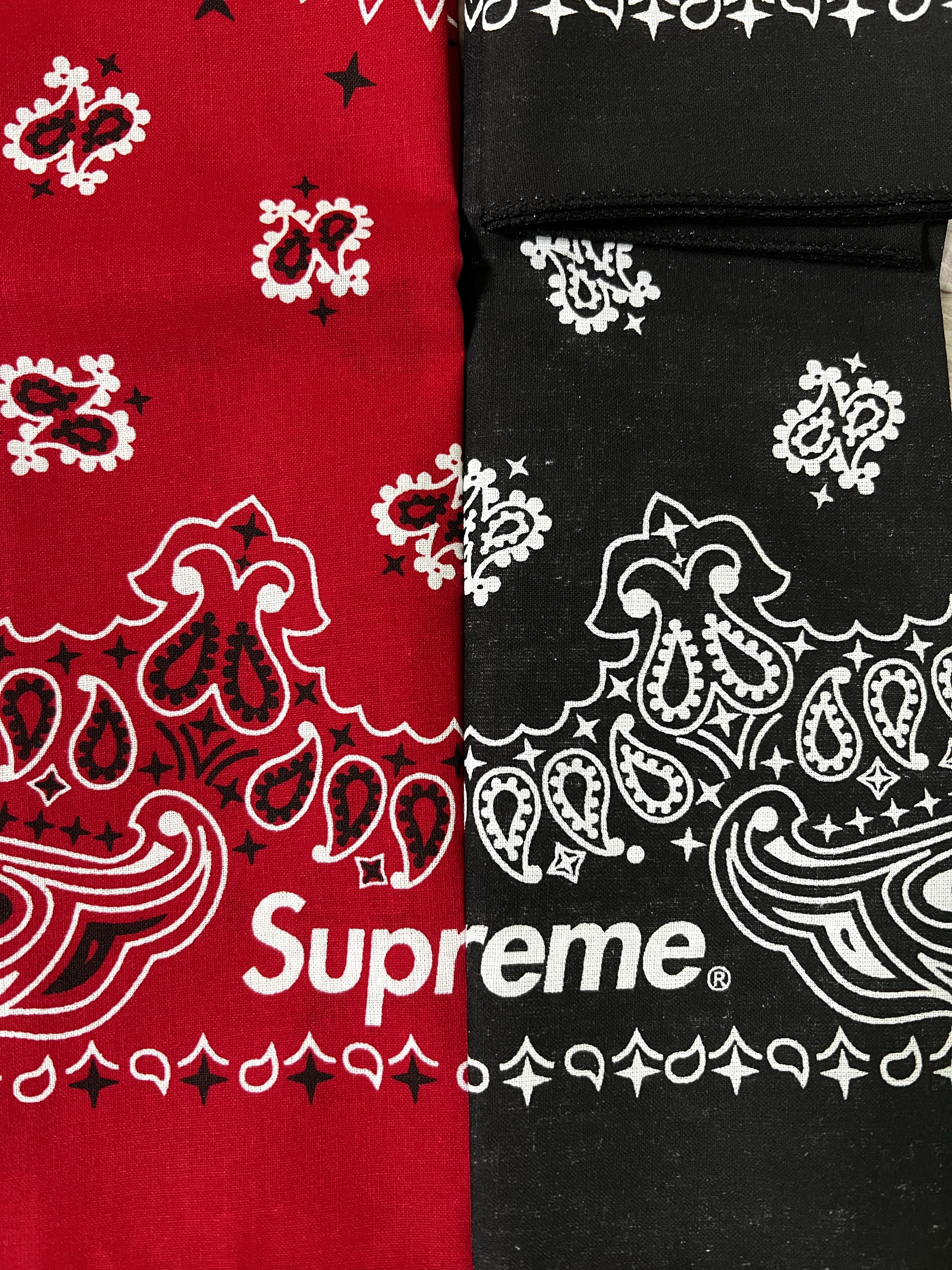 Supreme Hav-A-Hank Bandanas Multicolor (Set of 3) - 24SS 착용 스타일 - 2