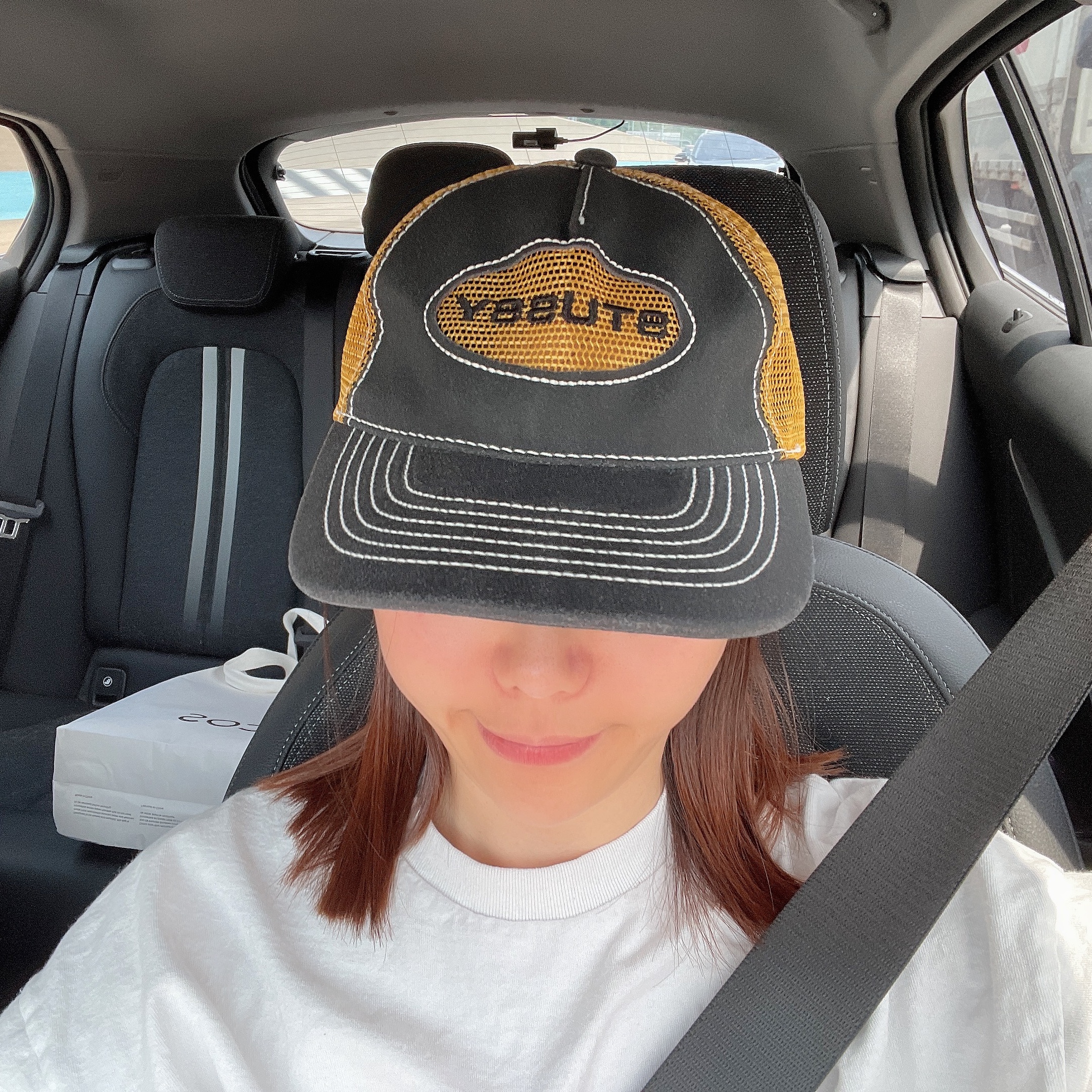 Stussy Low Pro Trucker Cut-Out Leather Snapback Honey 착용 스타일