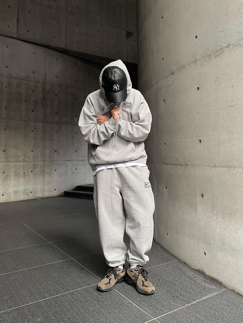 Nike x Stussy Full Zip Washed Fleece Hoodie Black (FJ9176-010), Nike x Stussy Full Zip Fleece Hoodie Grey Heather (FJ9181-050) 착용 스타일 - 5