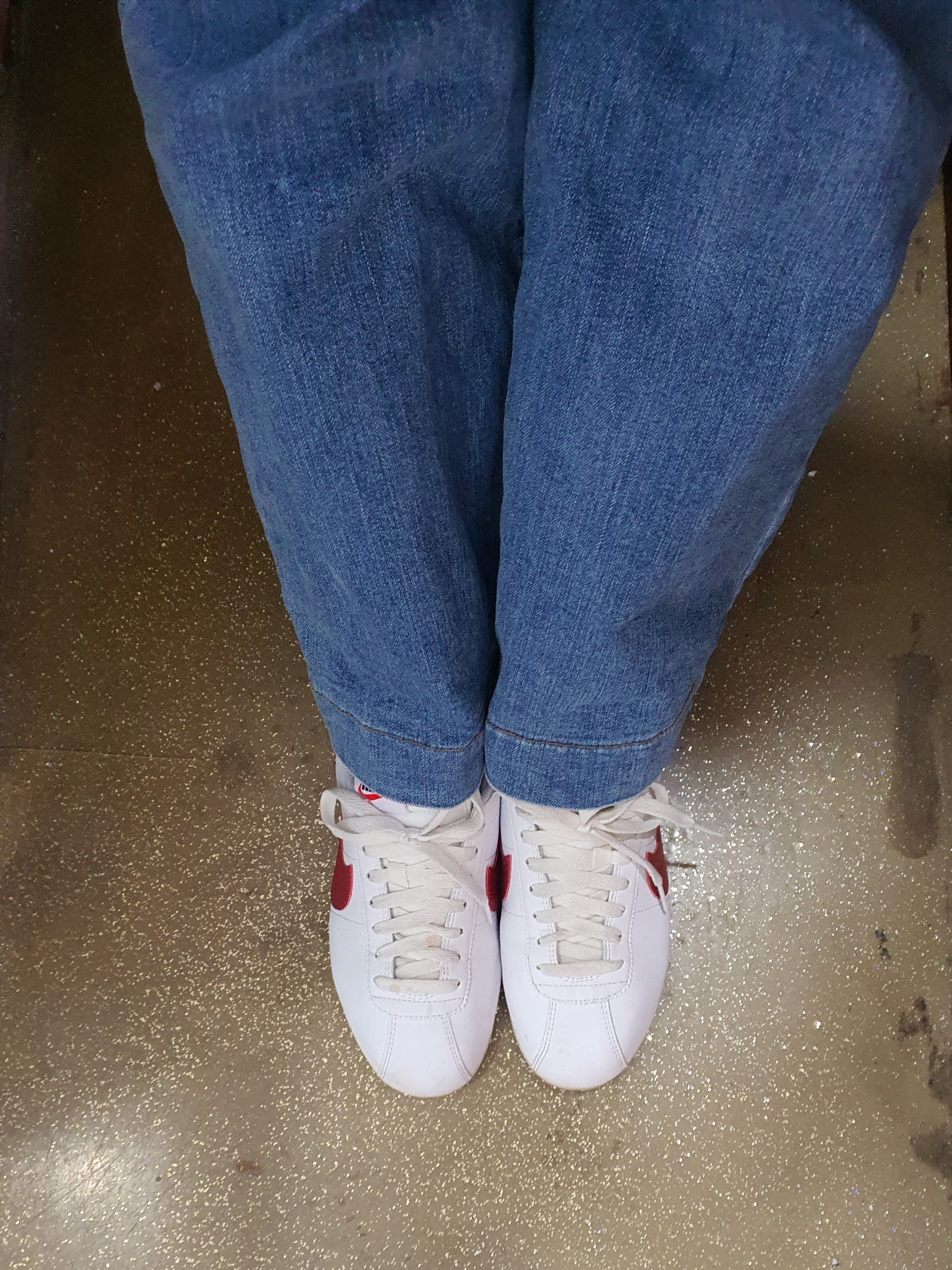 (W) Nike Cortez White Red Stardust 착용 스타일