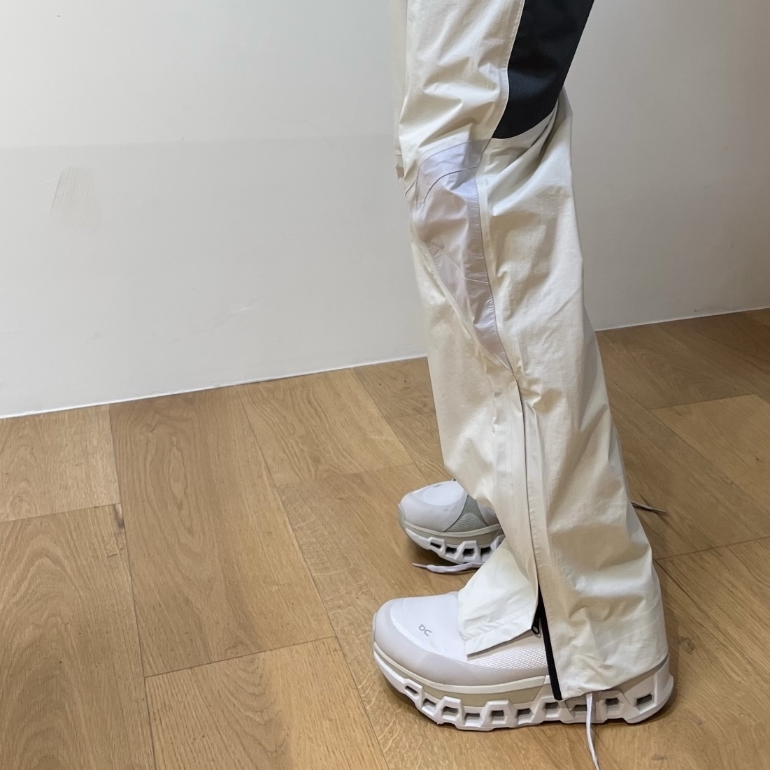 On Running x Post Archive Faction (Paf) Cloudmonster 2 Moondust Chalk 착용 스타일