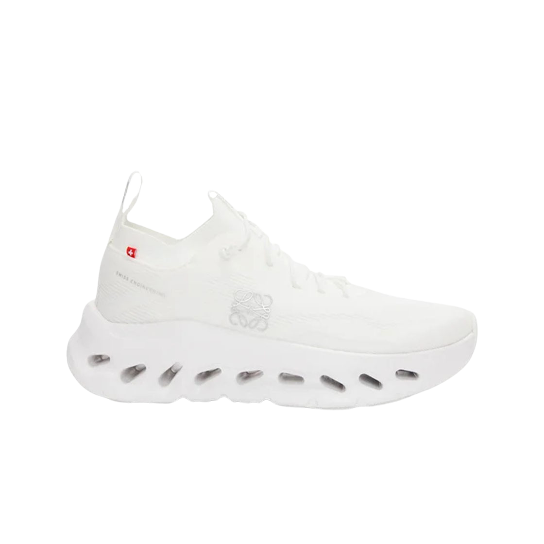 로에베 x 온 러닝 클라우드틸트 올 화이트(Loewe x On Running Cloudtilt All White)