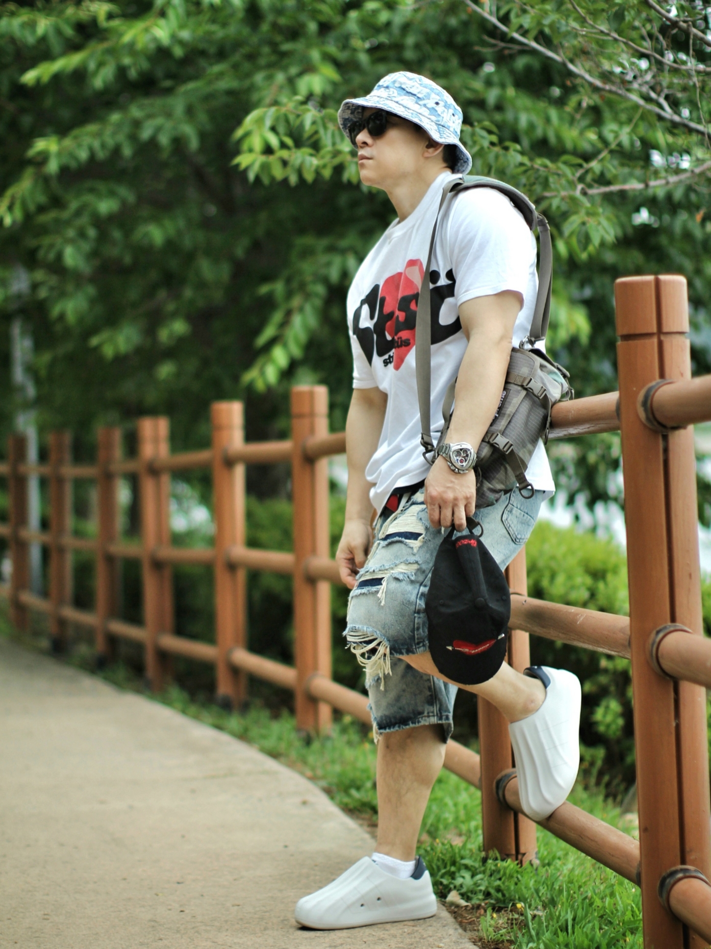Stussy x Cactus Plant Flea Market Heart T-Shirt, Supreme Fat Tip Jacquard Denim Crusher Blue - 22SS 착용 스타일 - 4
