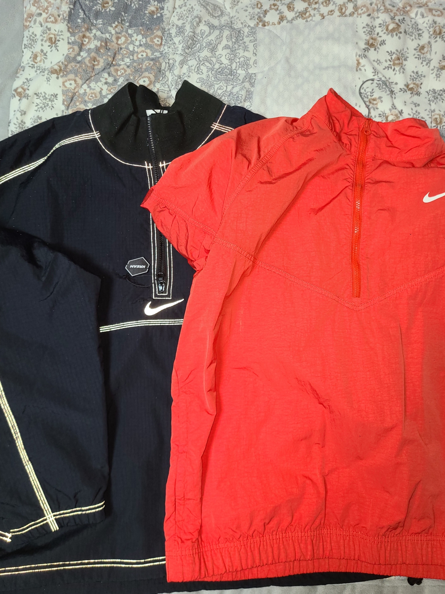 Nike x Stussy Windrunner Jacket Habanero Red, Supreme x Nike Ripstop Pullover Black - 24SS 착용 스타일 - 2