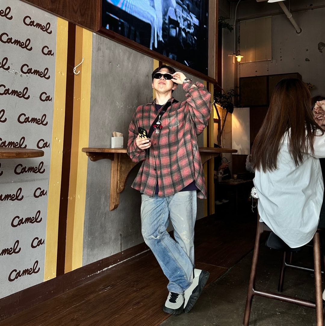 Our Legacy Borrowed Shirt Big Lumbercheck Print, Oakley Factory Team x Brain Dead Chop Saw Ivory Black 착용 스타일