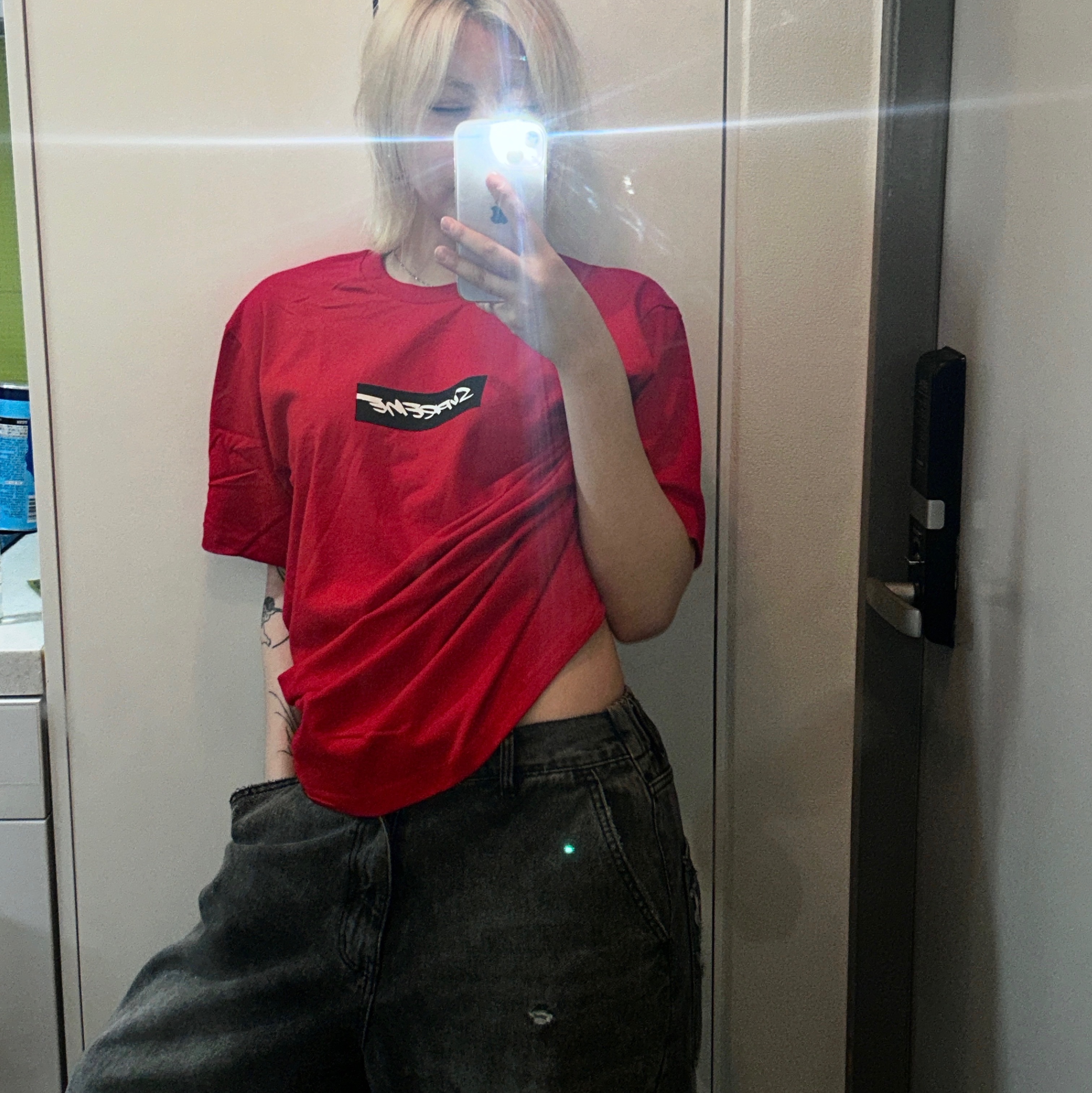 Supreme Futura Box Logo T-Shirt Red - 24SS 착용 스타일 - 1