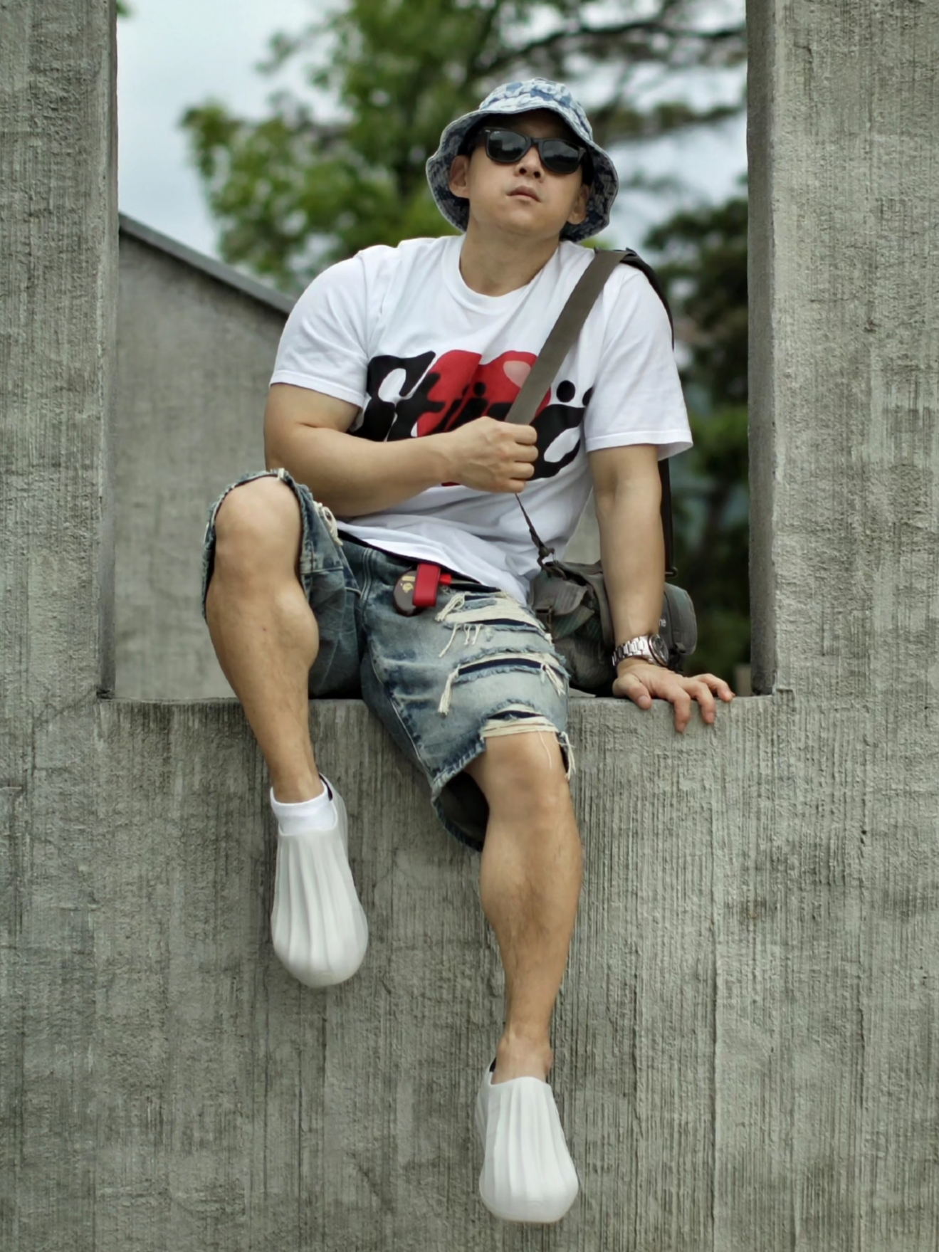 Stussy x Cactus Plant Flea Market Heart T-Shirt, Supreme Fat Tip Jacquard Denim Crusher Blue - 22SS 착용 스타일 - 1