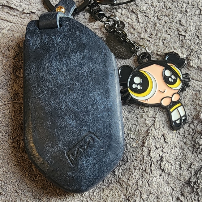 NewJeans x The Powerpuff Girls Metal Keyring Danielle 착용 스타일