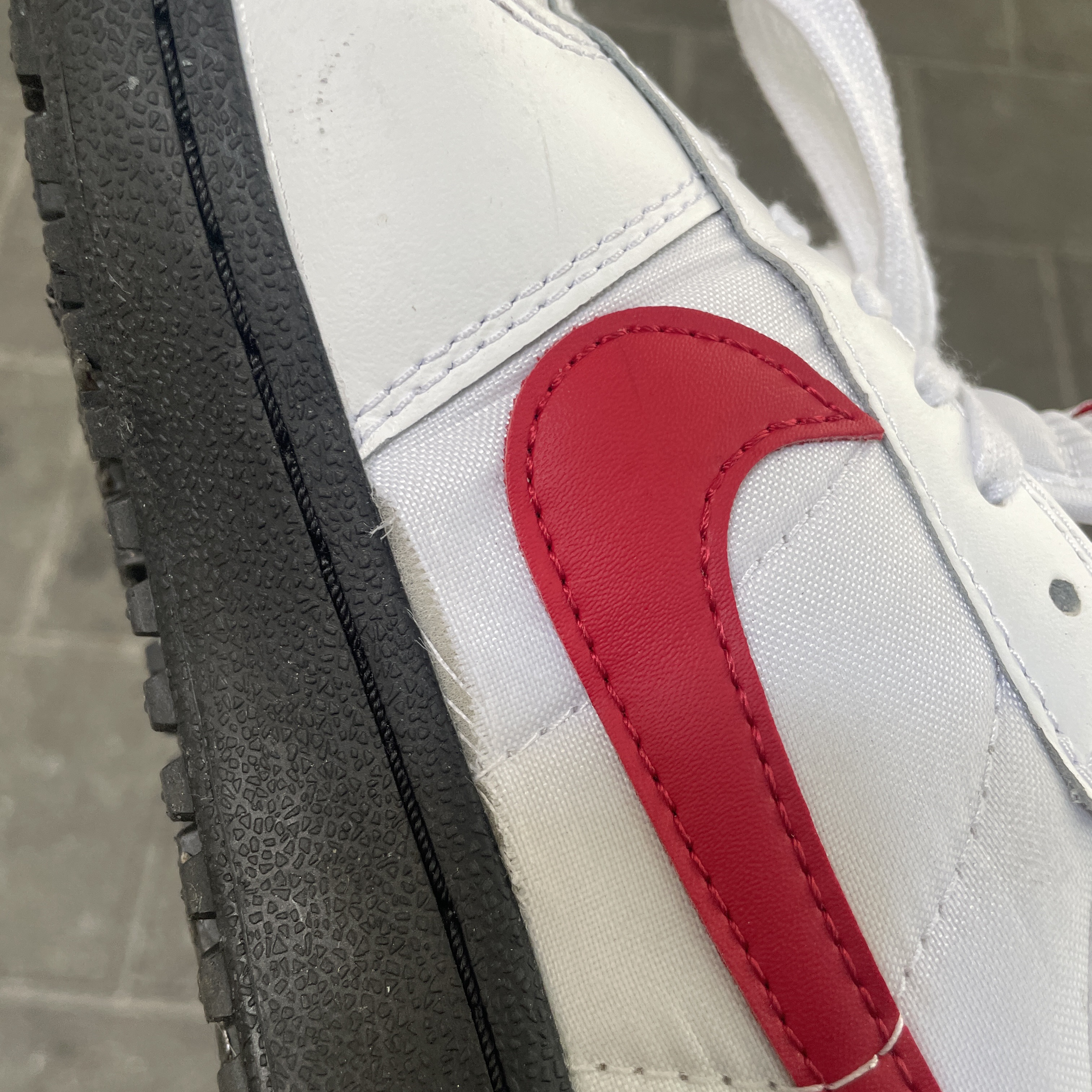 Nike Field General 82 SP White and Varsity Red 착용 스타일 - 1