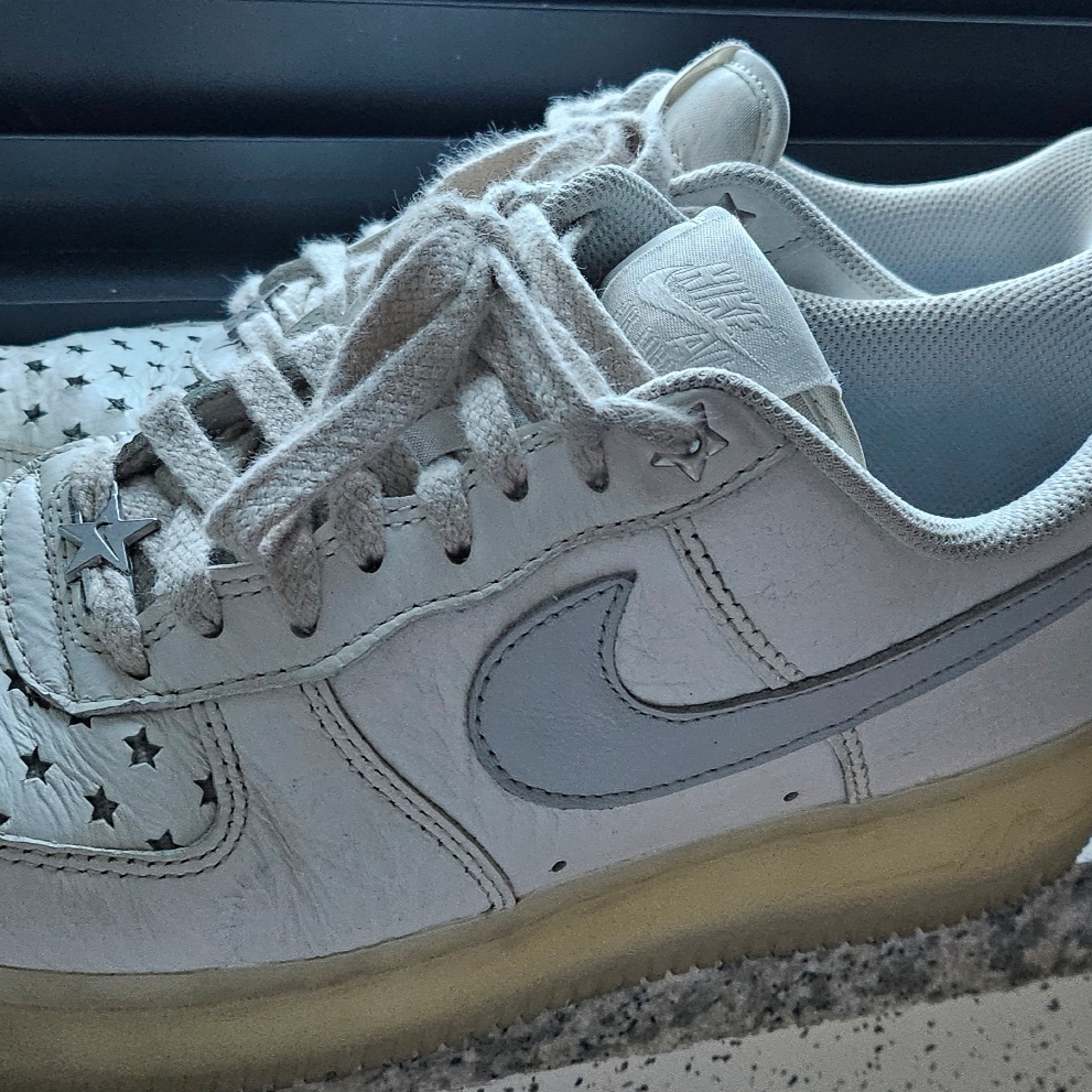 (W) Nike Air Force 1 '07 Summit White Pure Platinum 착용 스타일 - 2