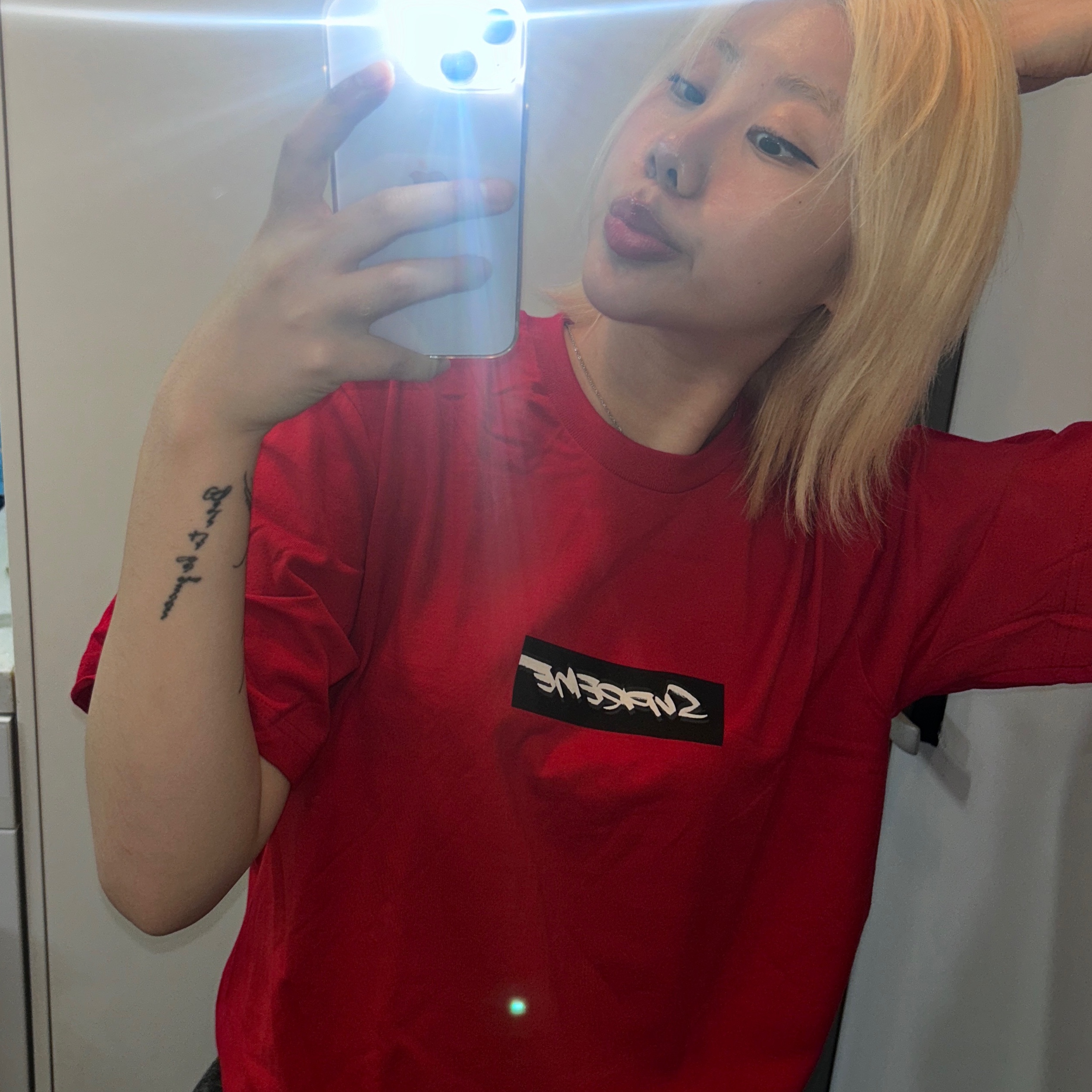 Supreme Futura Box Logo T-Shirt Red - 24SS 착용 스타일 - 2