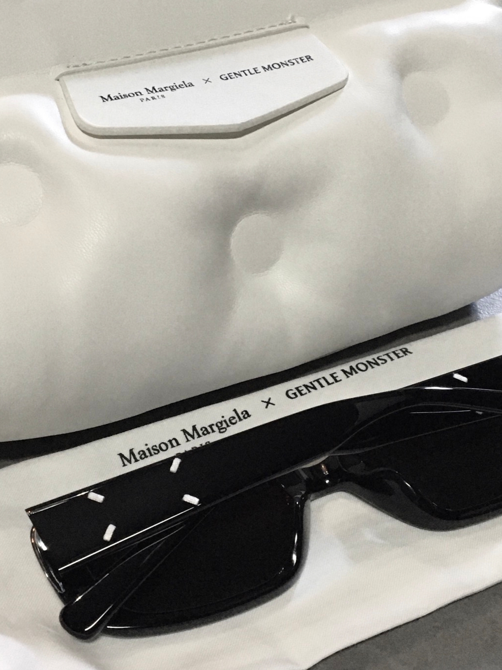 Gentle Monster x Maison Margiela MM106 Black Black 착용 스타일