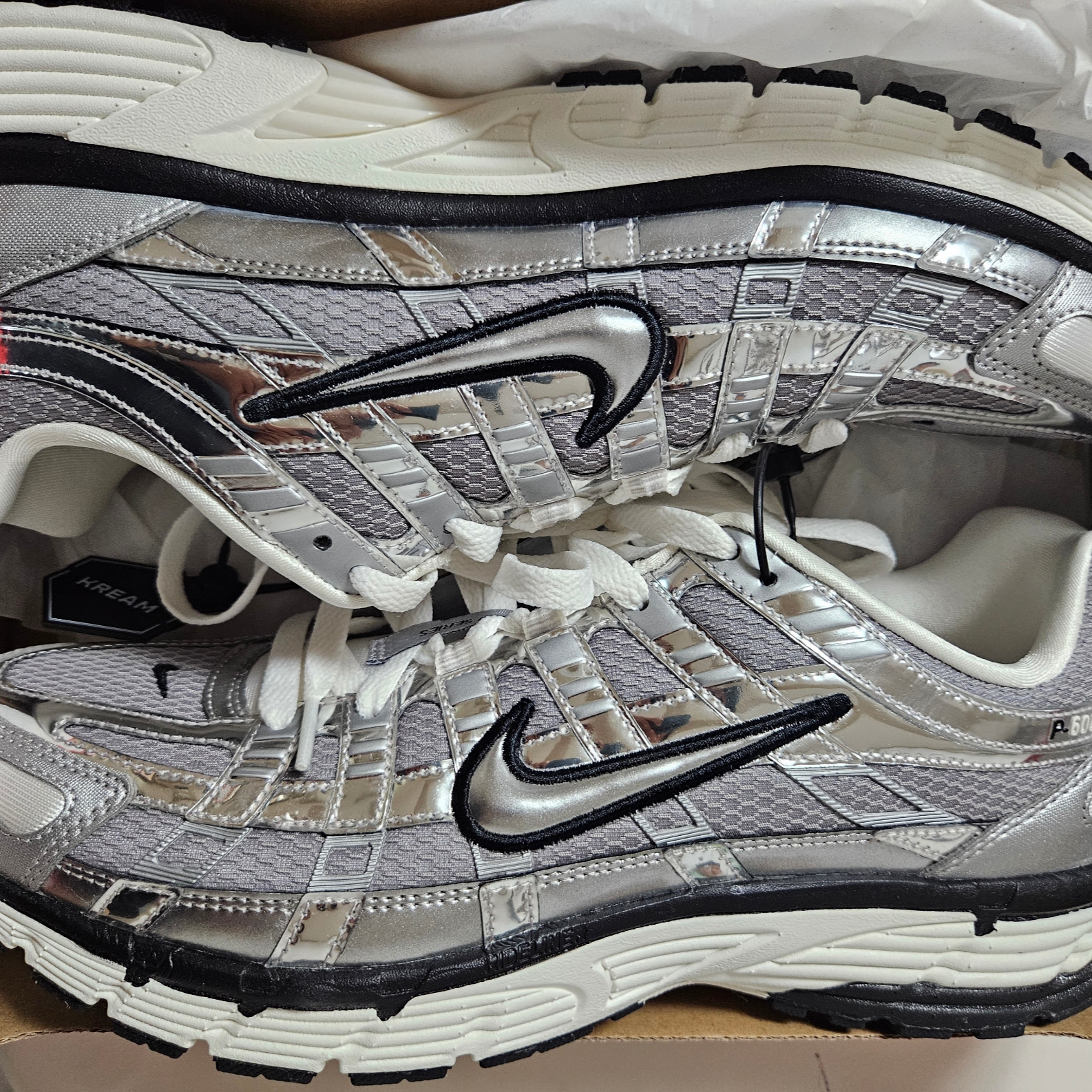 Nike P-6000 Metallic Silver 착용 스타일 - 2