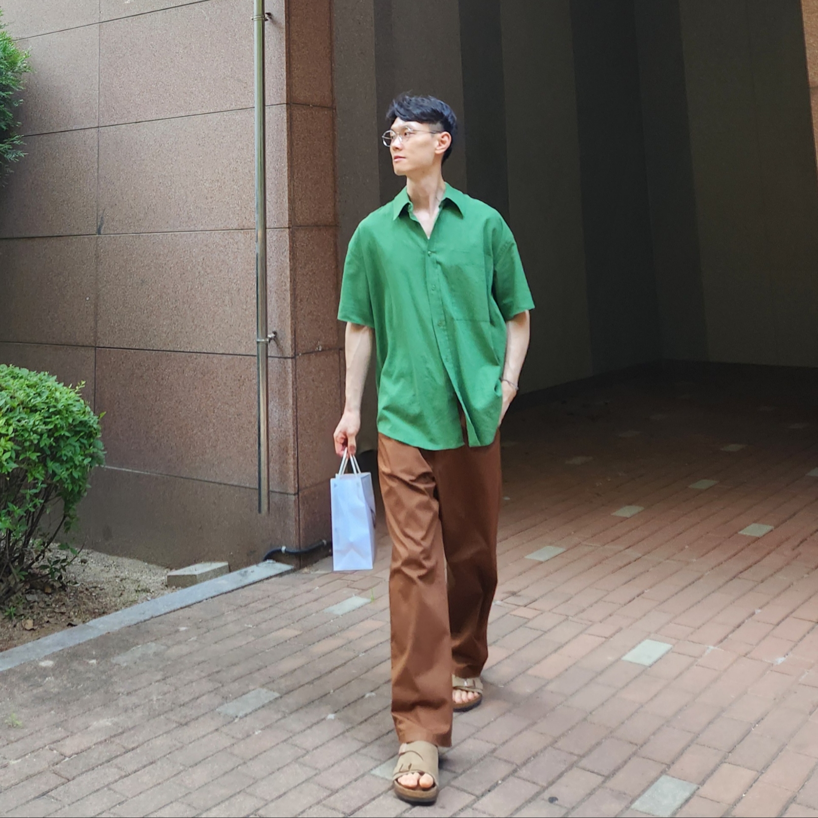 Birkenstock Zurich Suede Leather Taupe - Regular 착용 스타일