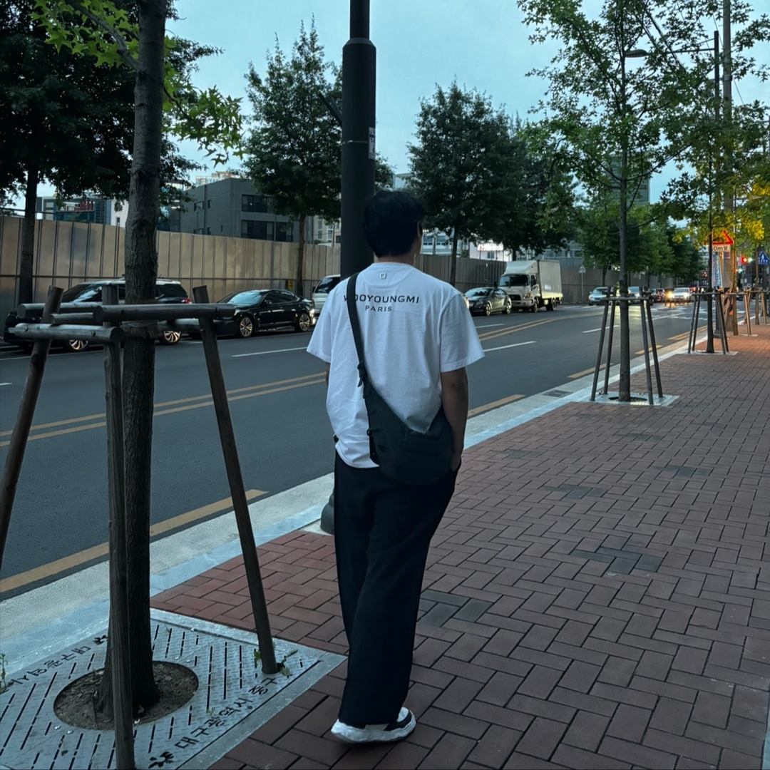 Lemaire Small Soft Game Bag Nylon Canvas Squid Ink - Ssense Exclusive, Maison Mihara Yasuhiro Wayne OG Sole Leather Low-top Sneakers Black White 착용 스타일