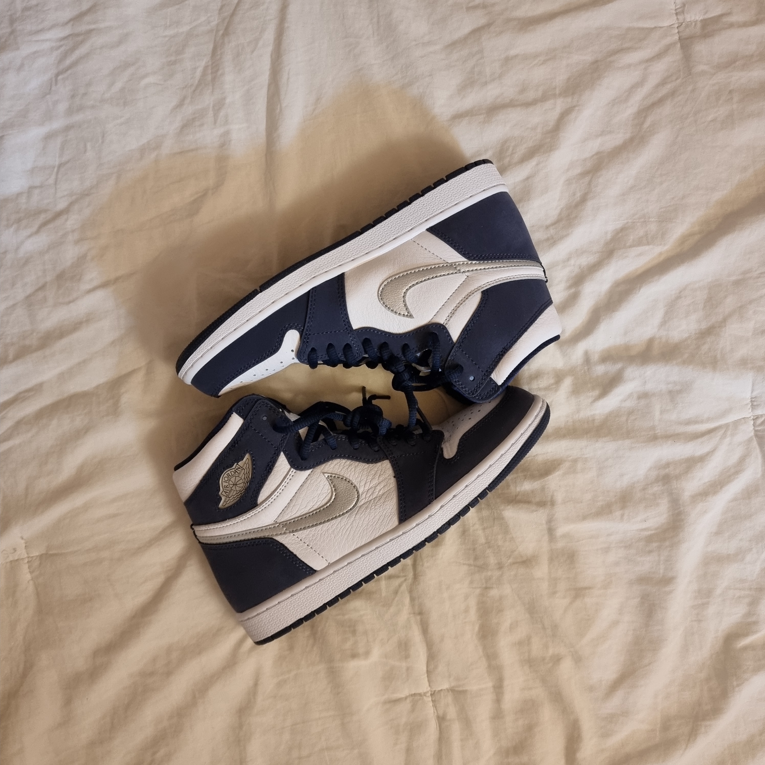 Jordan 1 Retro High OG CO.JP Midnight Navy 착용 스타일 - 2