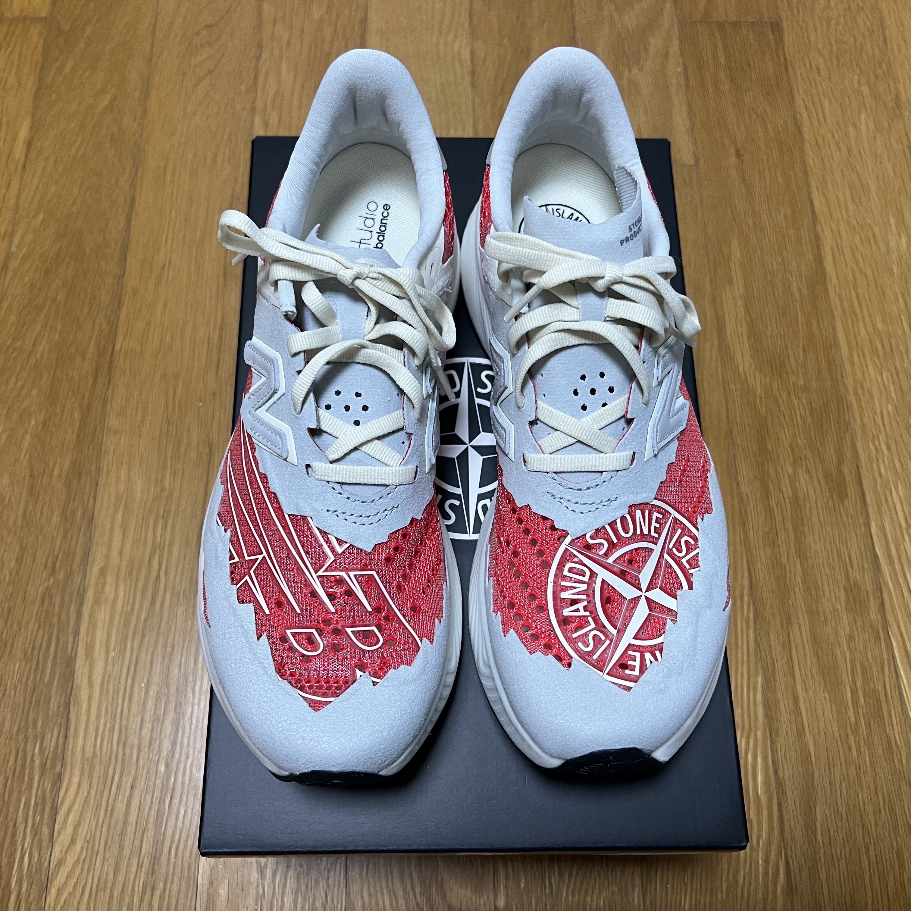 New Balance x Stone Island x Tokyo Design Studio FuelCell RC Elite v2 SI Red 착용 스타일 - 4