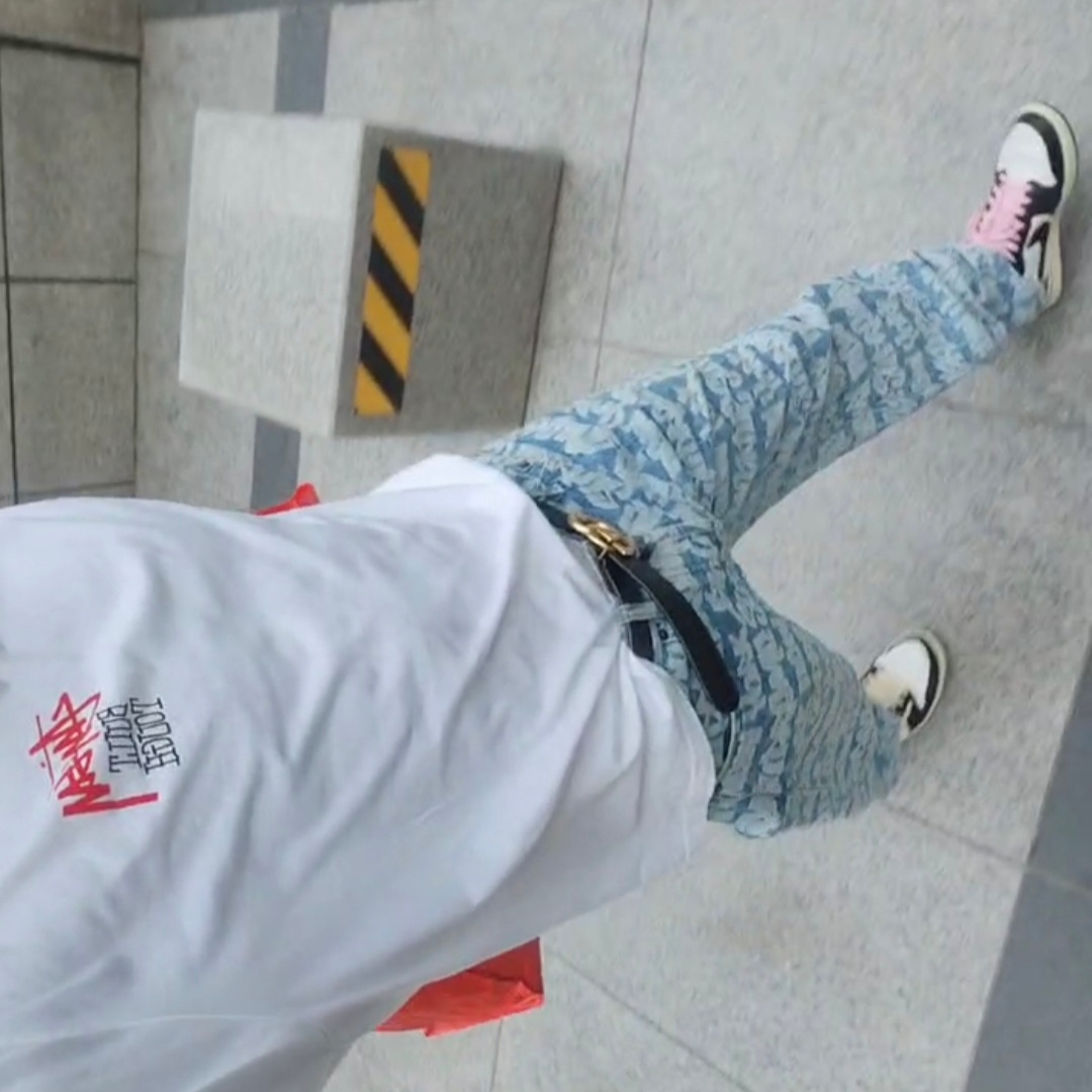 Jordan 1 x Travis Scott x Fragment Retro Low OG SP Military Blue, Supreme Fat Tip Jacquard Regular Jean Blue - 22SS 착용 스타일