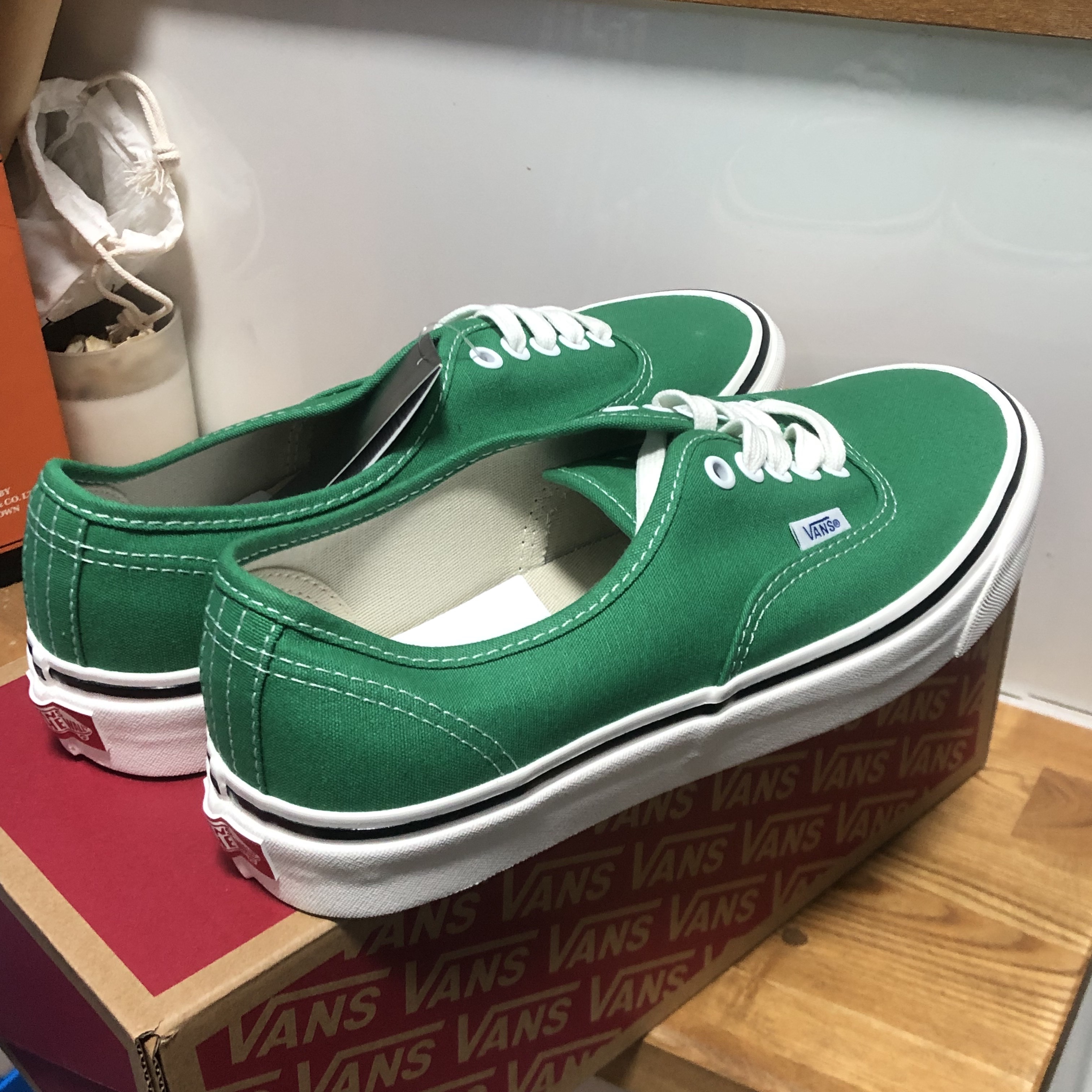 Vans Authentic 44 DX Anaheim Factory Emerald Green 착용 스타일