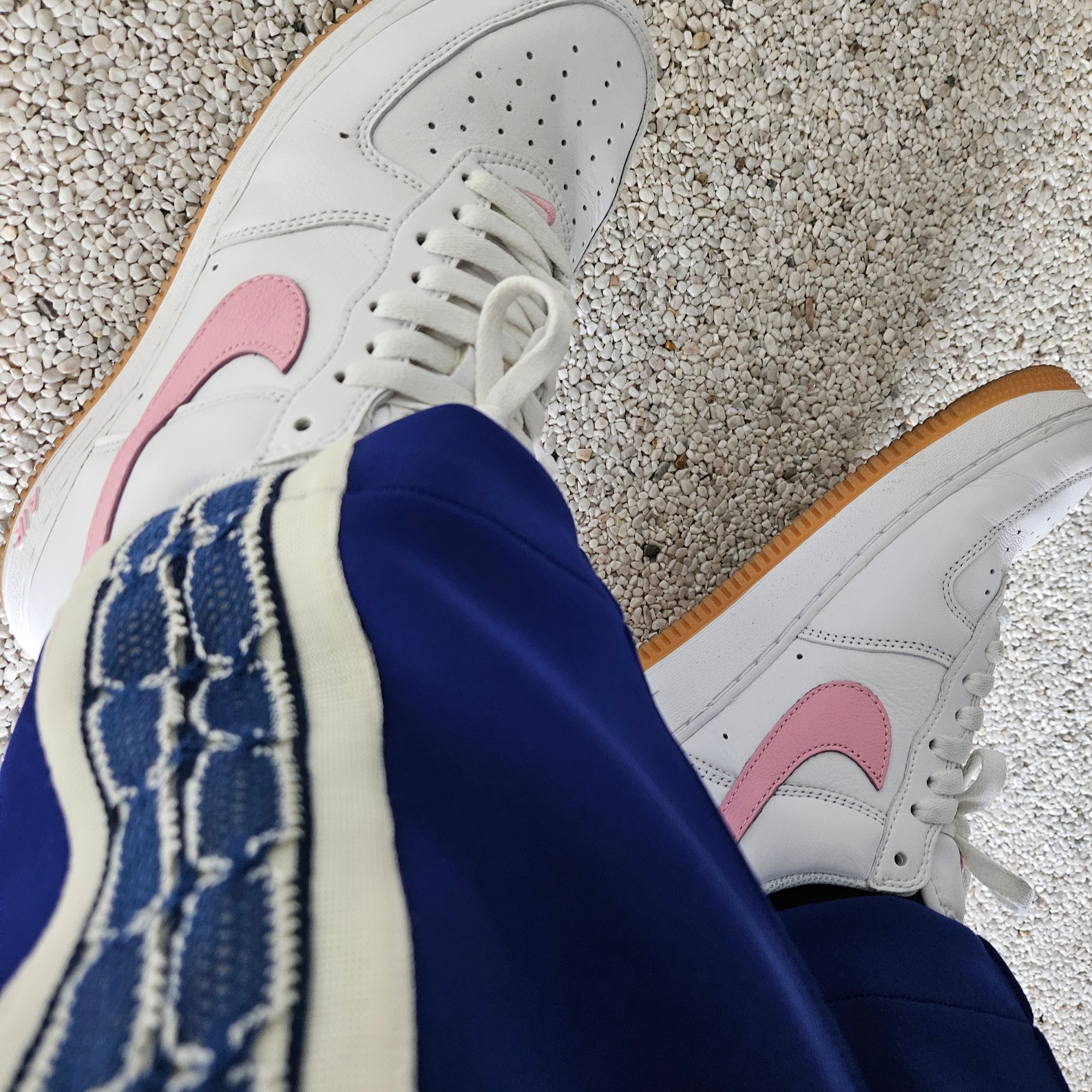 Nike Air Force 1 Low Retro Color of the Month White Pink 착용 스타일