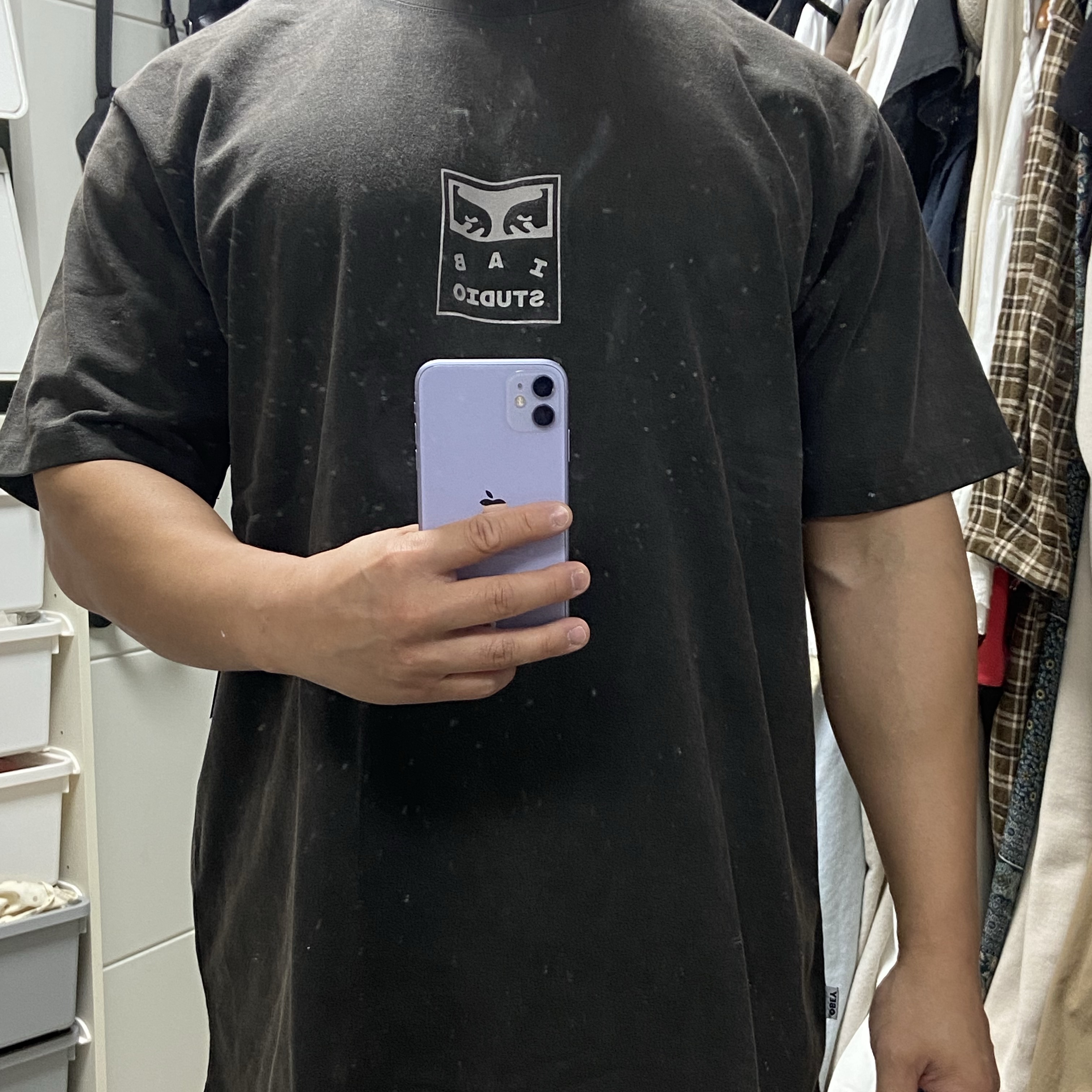 IAB Studio x Obey Icon Heavyweight Box T-Shirt Digital Black 착용 스타일 - 1