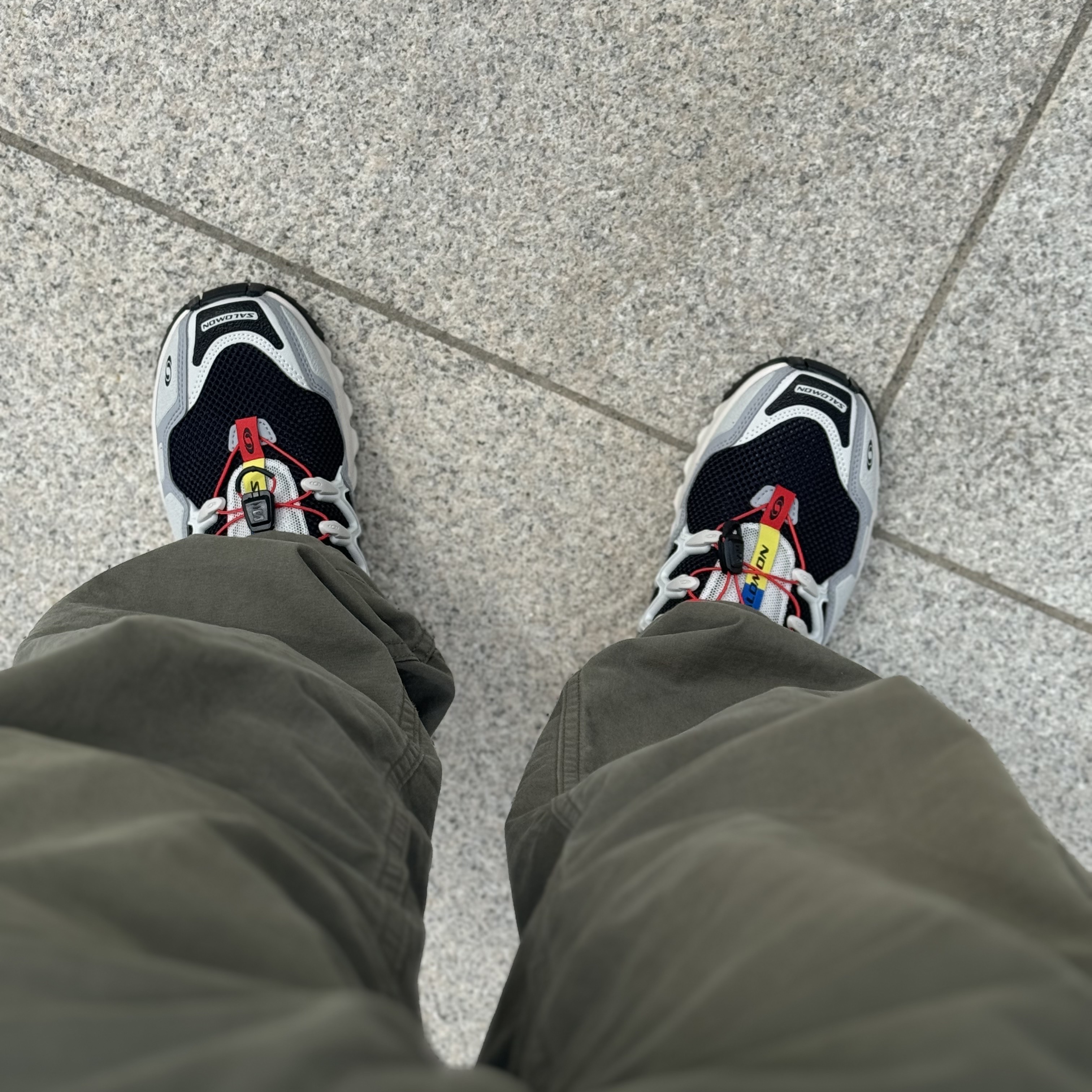 Salomon ACS +OG Black Lunar Rock Alloy 착용 스타일
