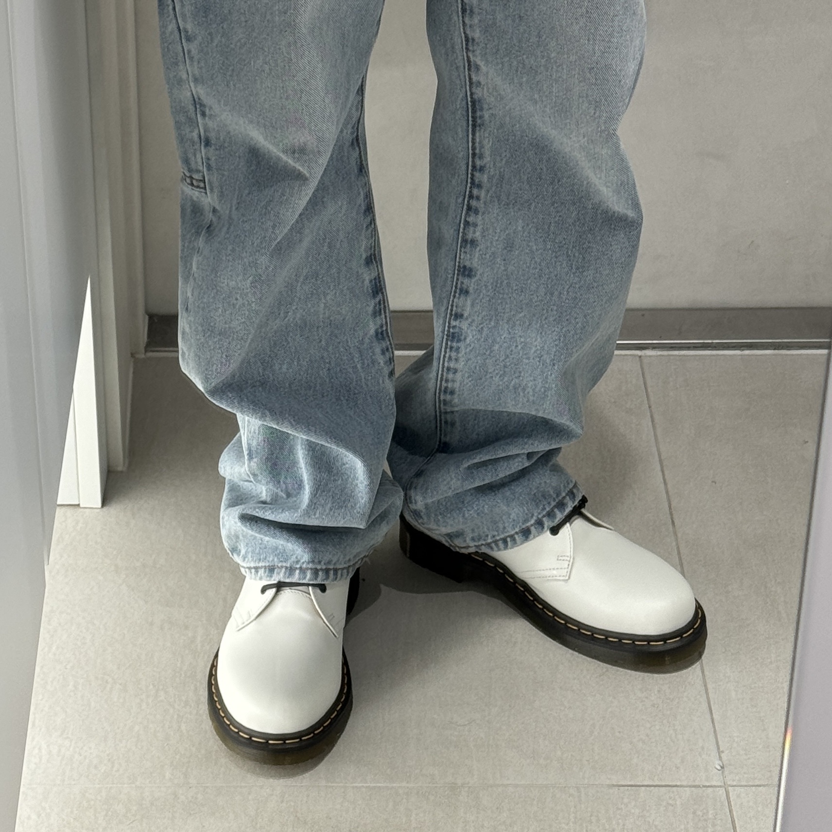 Dr. Martens 1461 Smooth White 착용 스타일