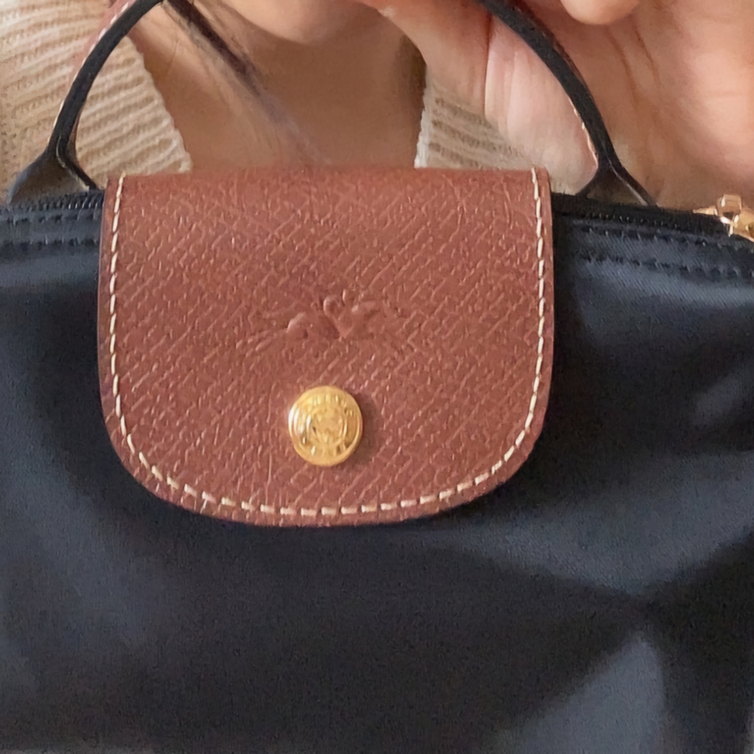 Longchamp Le Pliage Original Handle Pouch Black 착용 스타일