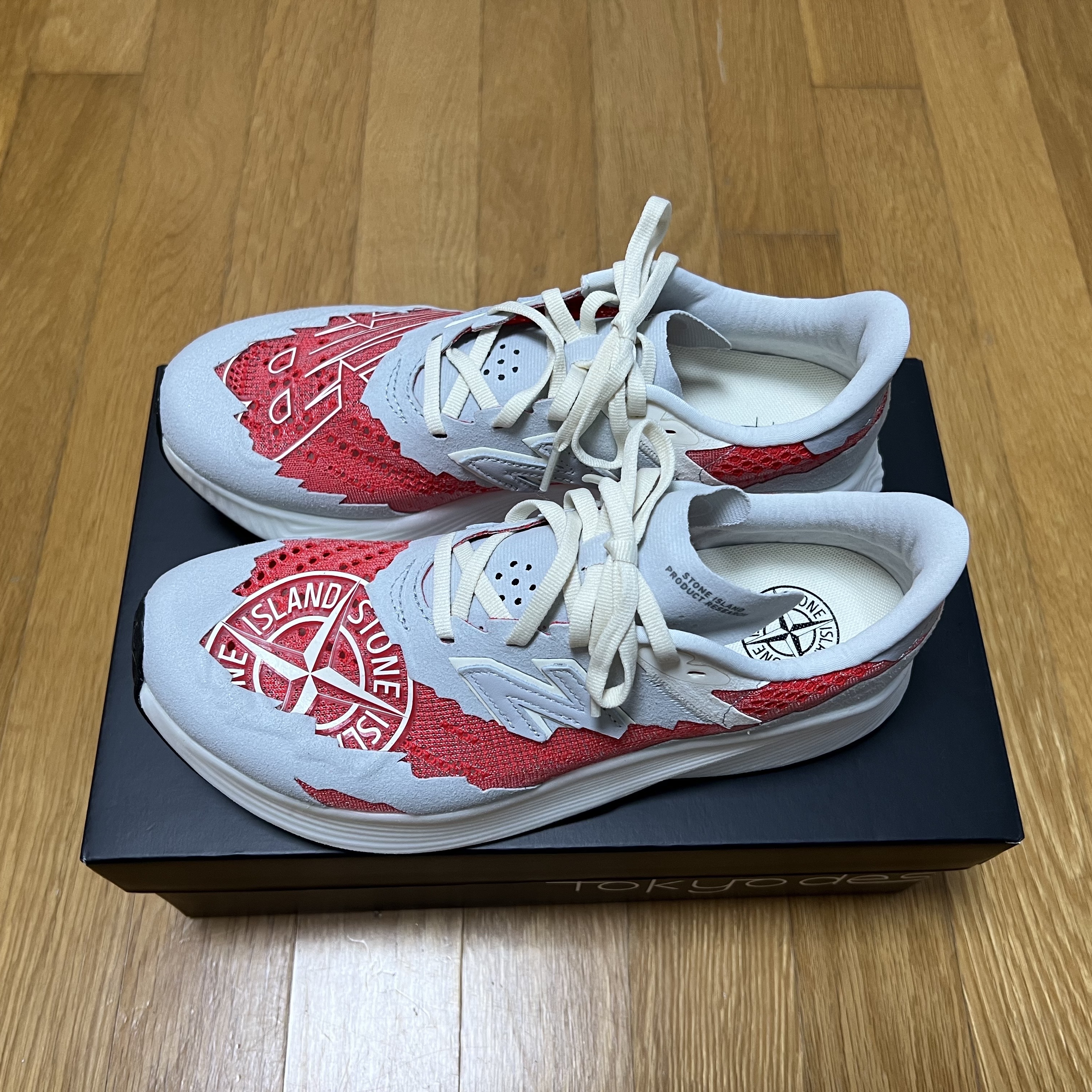 New Balance x Stone Island x Tokyo Design Studio FuelCell RC Elite v2 SI Red 착용 스타일 - 6
