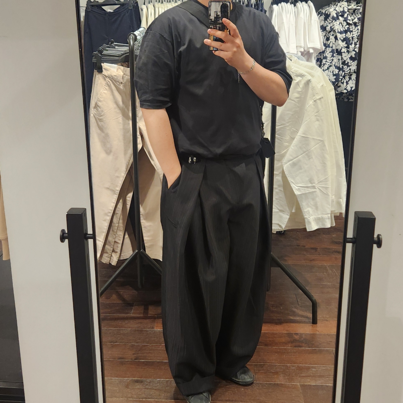 Ader Error Vassi Slacks Noir 착용 스타일