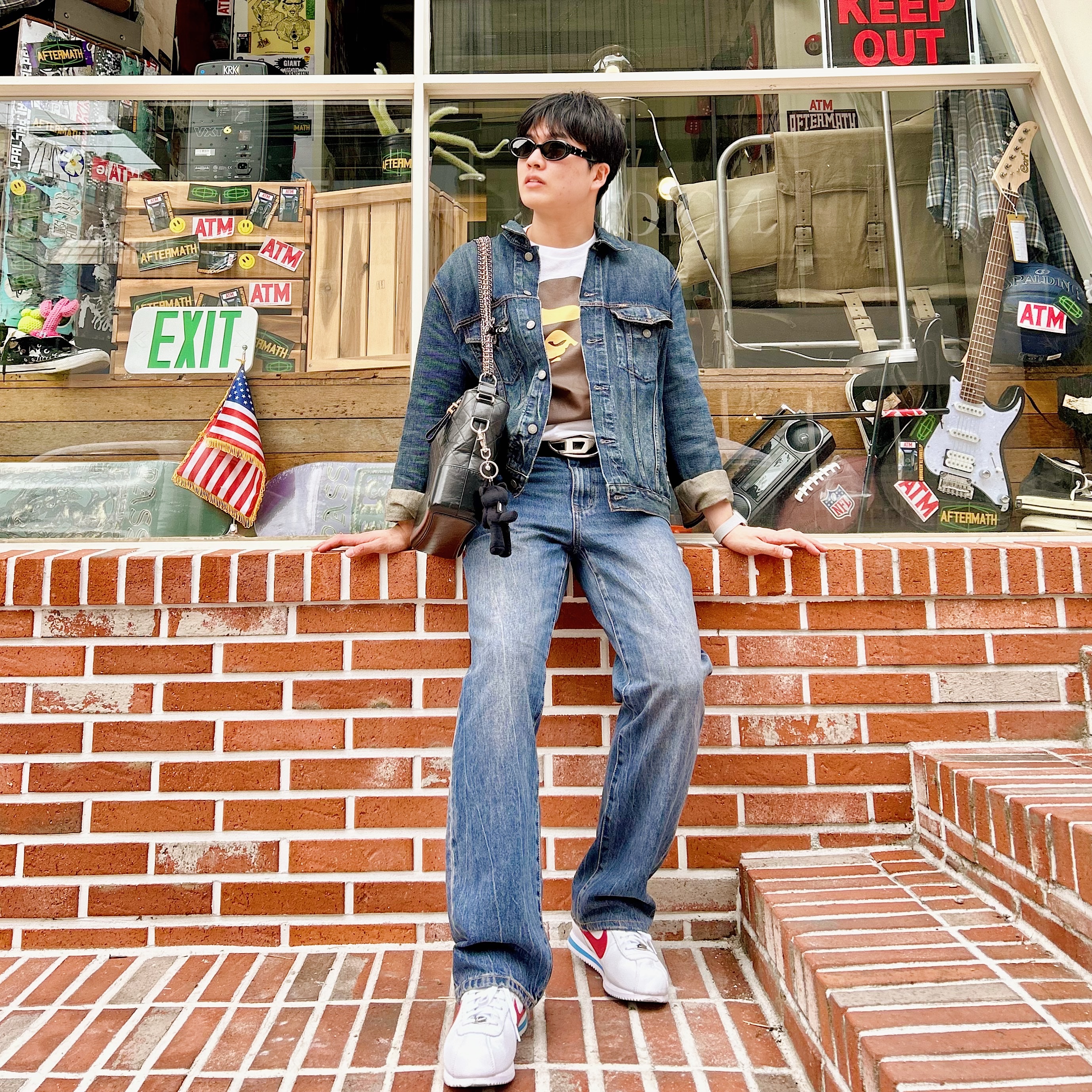 Nike Cortez Varsity Red White & Blue, Diesel B-1DR Leather Belt with D Buckle Black 착용 스타일