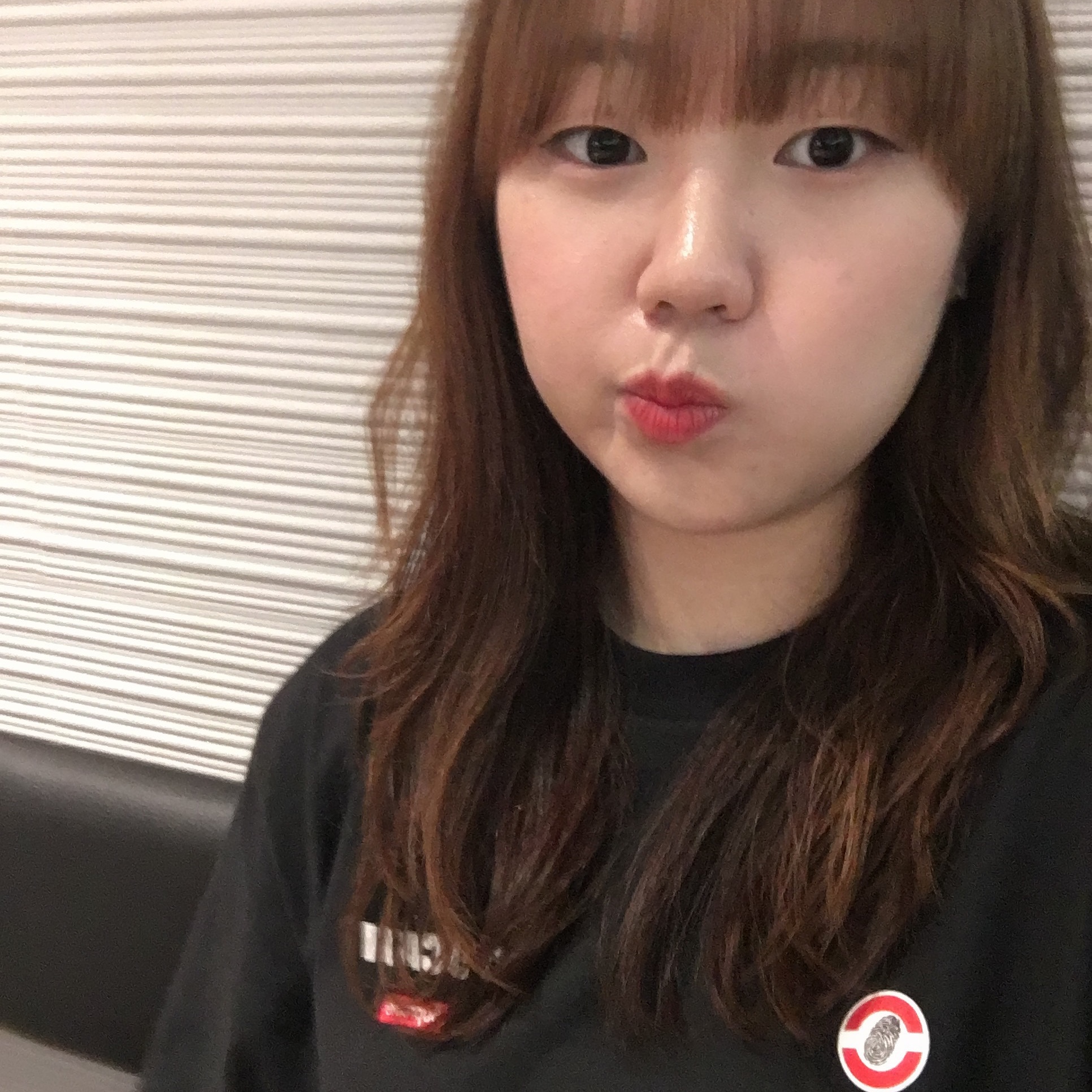Supreme x Ducati Logos T-Shirt Black - 24SS, Nike V2K Run Summit White Metallic Silver 착용 스타일 - 2