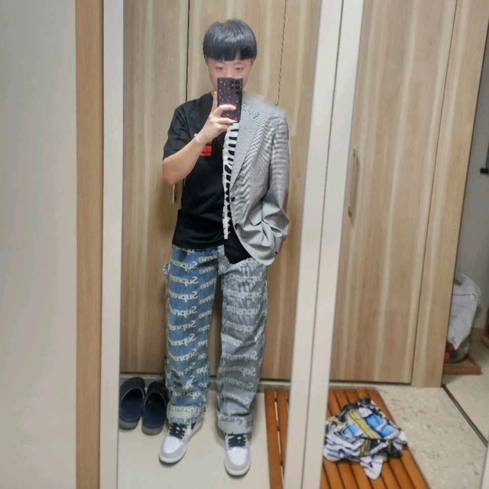 Supreme Wool Suit Houndstooth - 21SS, Supreme Denim Painter Pants Stripe - 24SS 착용 스타일 - 1