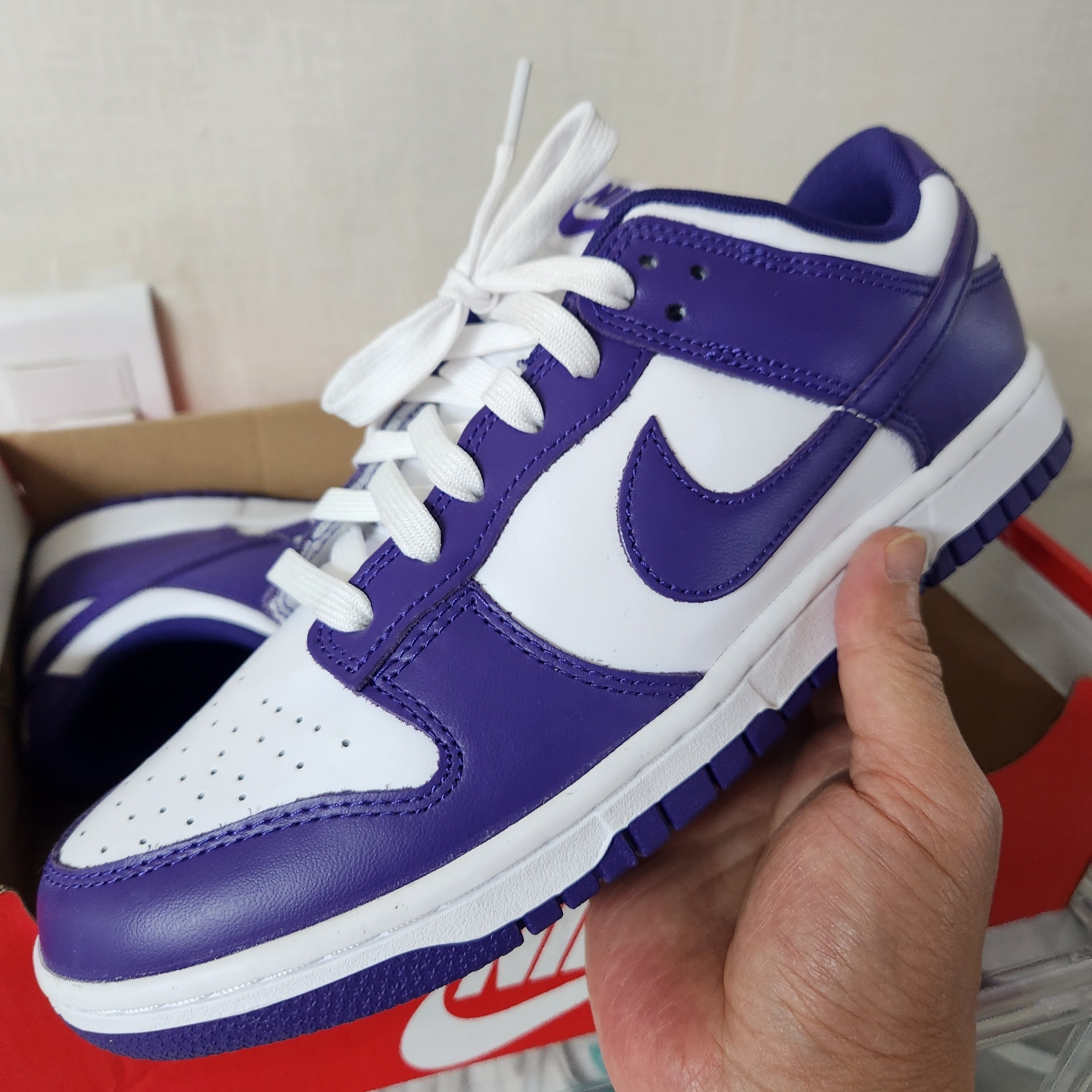 Nike Dunk Low Retro Championship Court Purple 착용 스타일