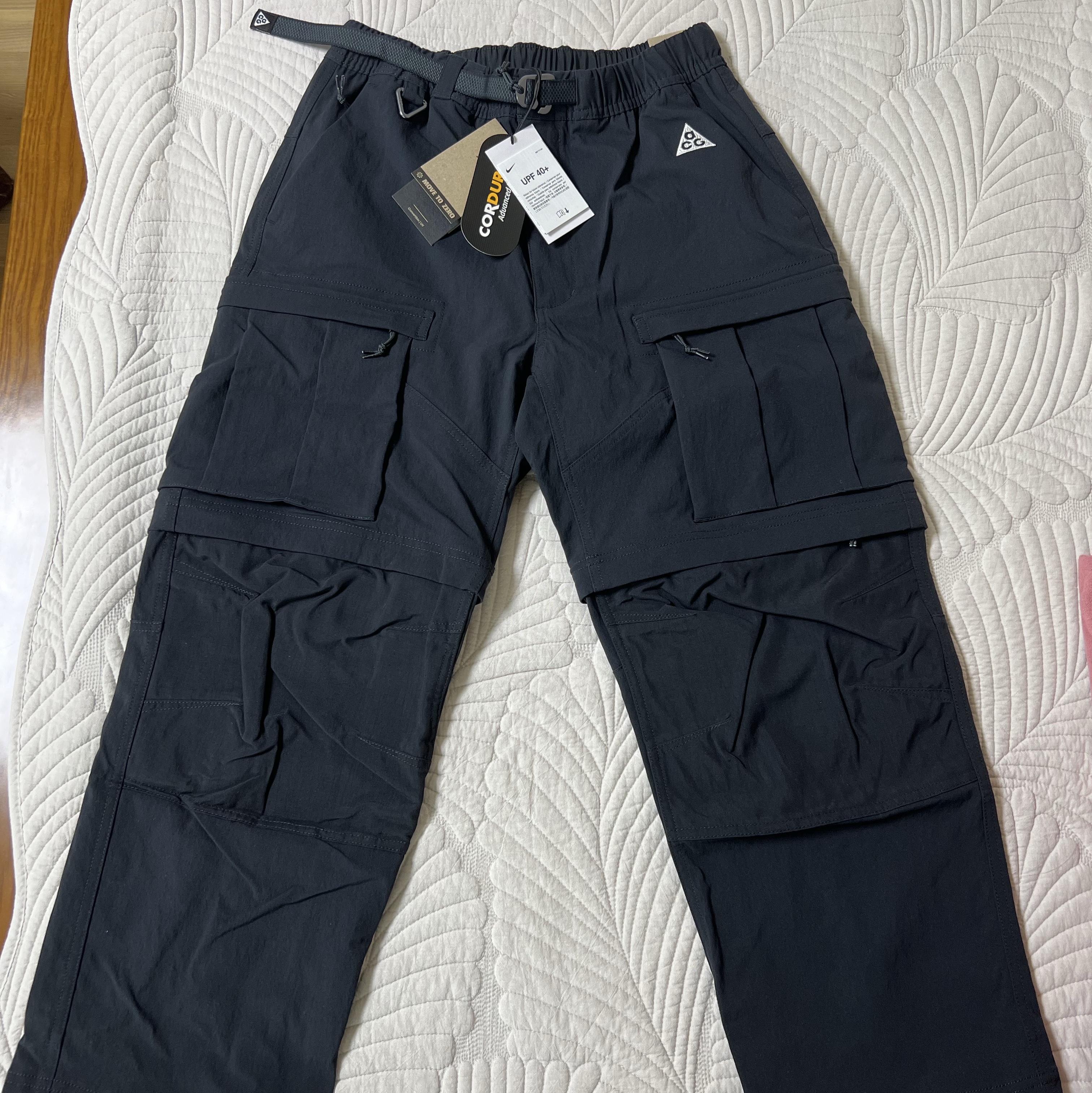 Nike ACG Smith Summit Cargo Pants Black Anthracite - Asia 착용 스타일 - 1