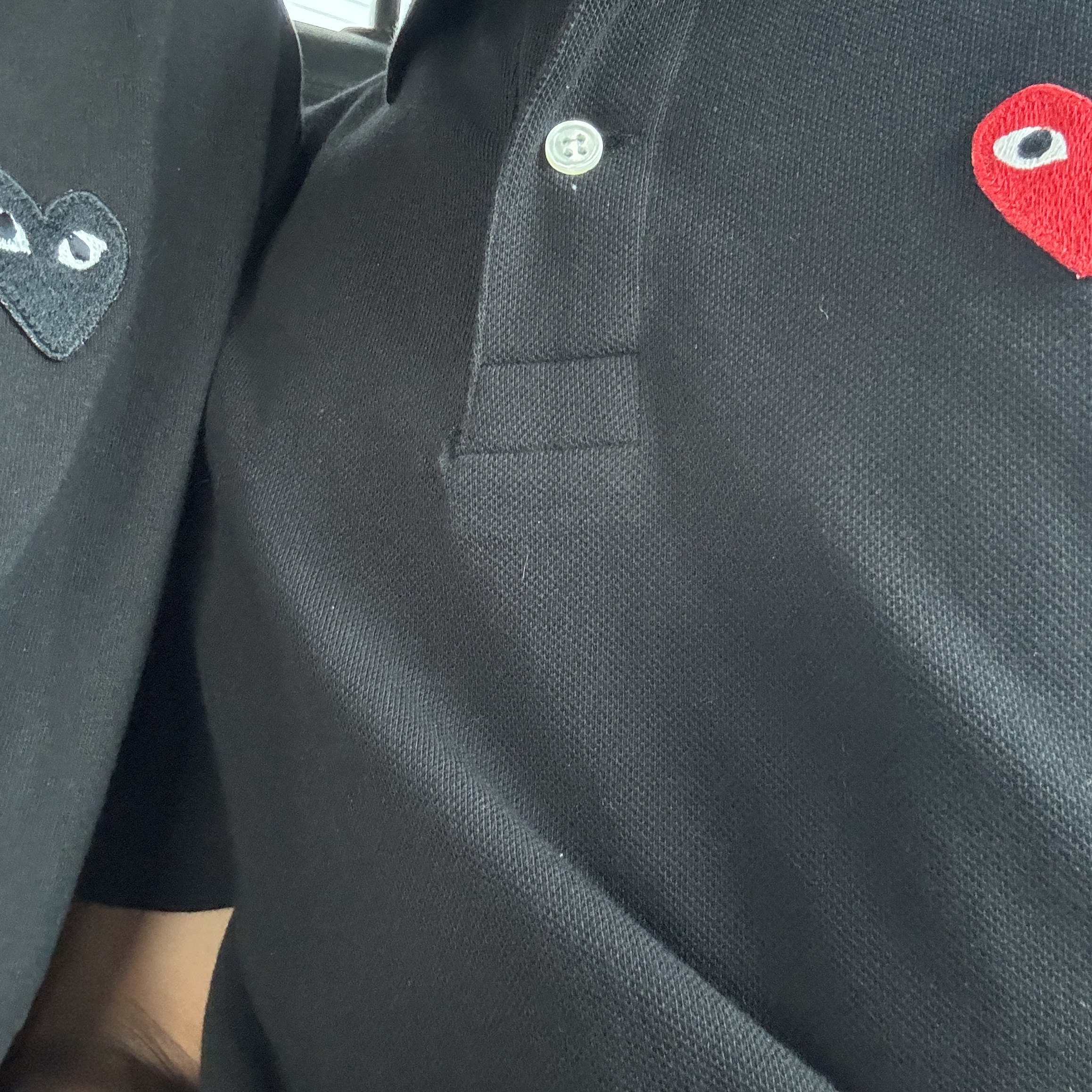 Play Comme des Garcons Red Heart Polo Shirt Black 착용 스타일
