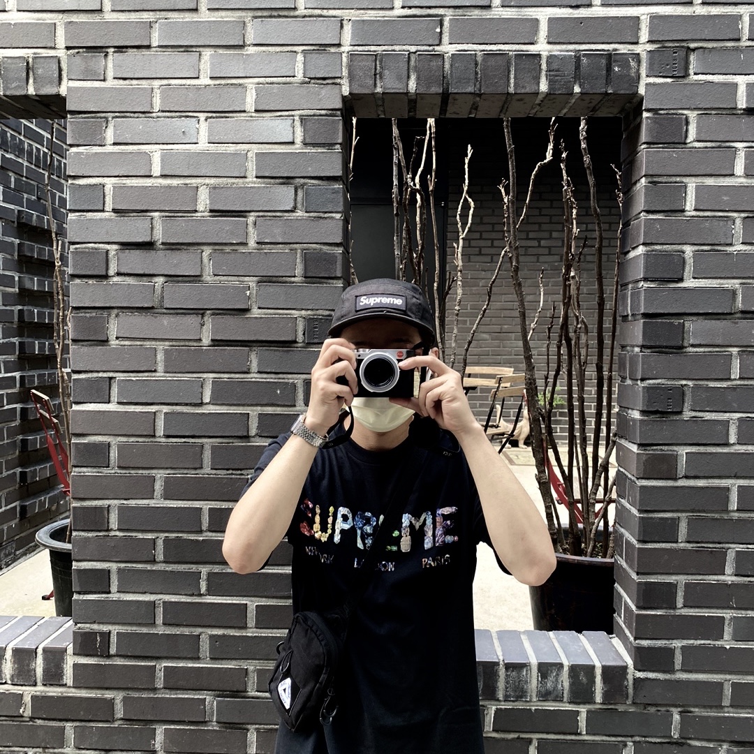 Supreme Washed Chino Twill Camp Cap Black, Supreme Rocks T-Shirt Black - 18SS 착용 스타일