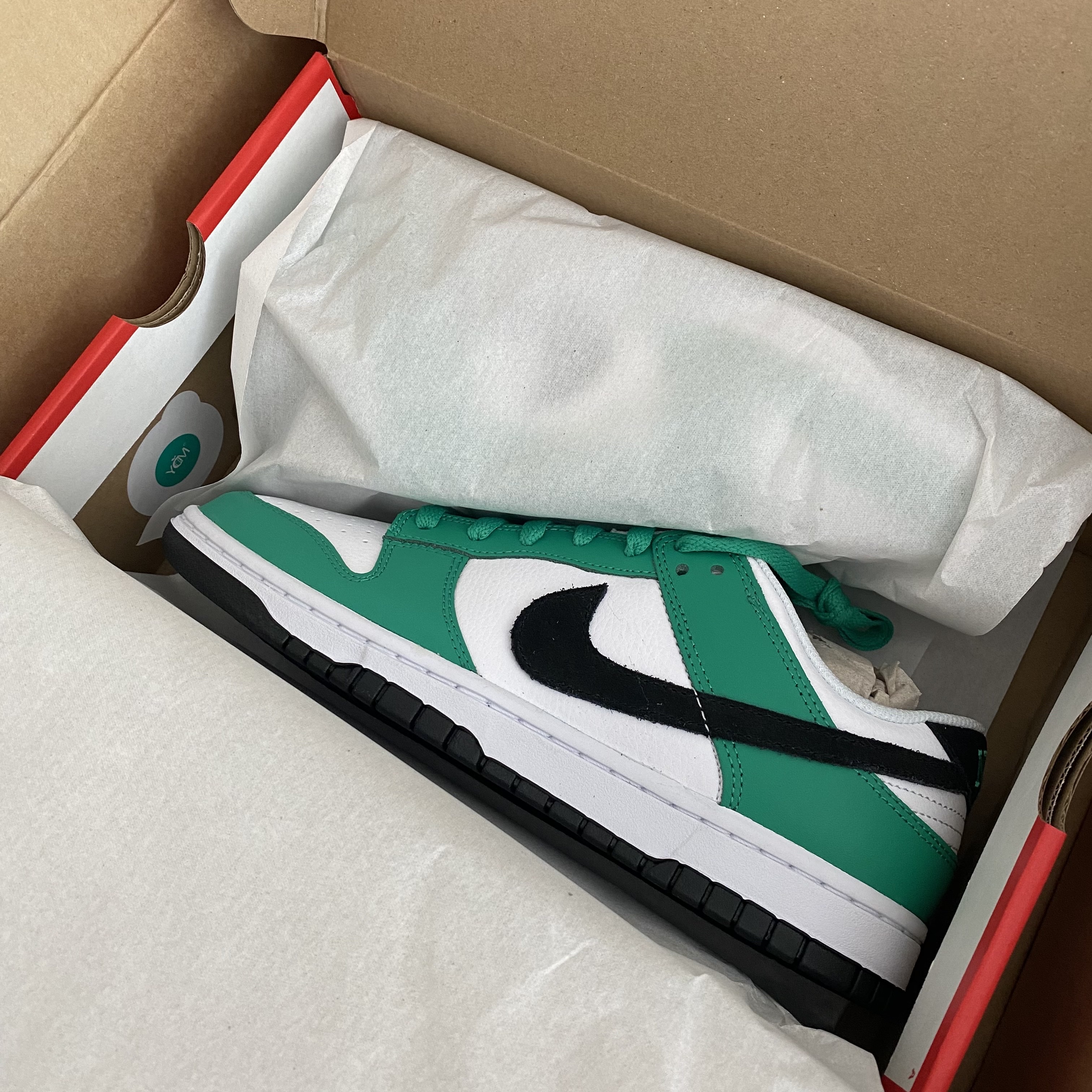Nike Dunk Low White Green 착용 스타일