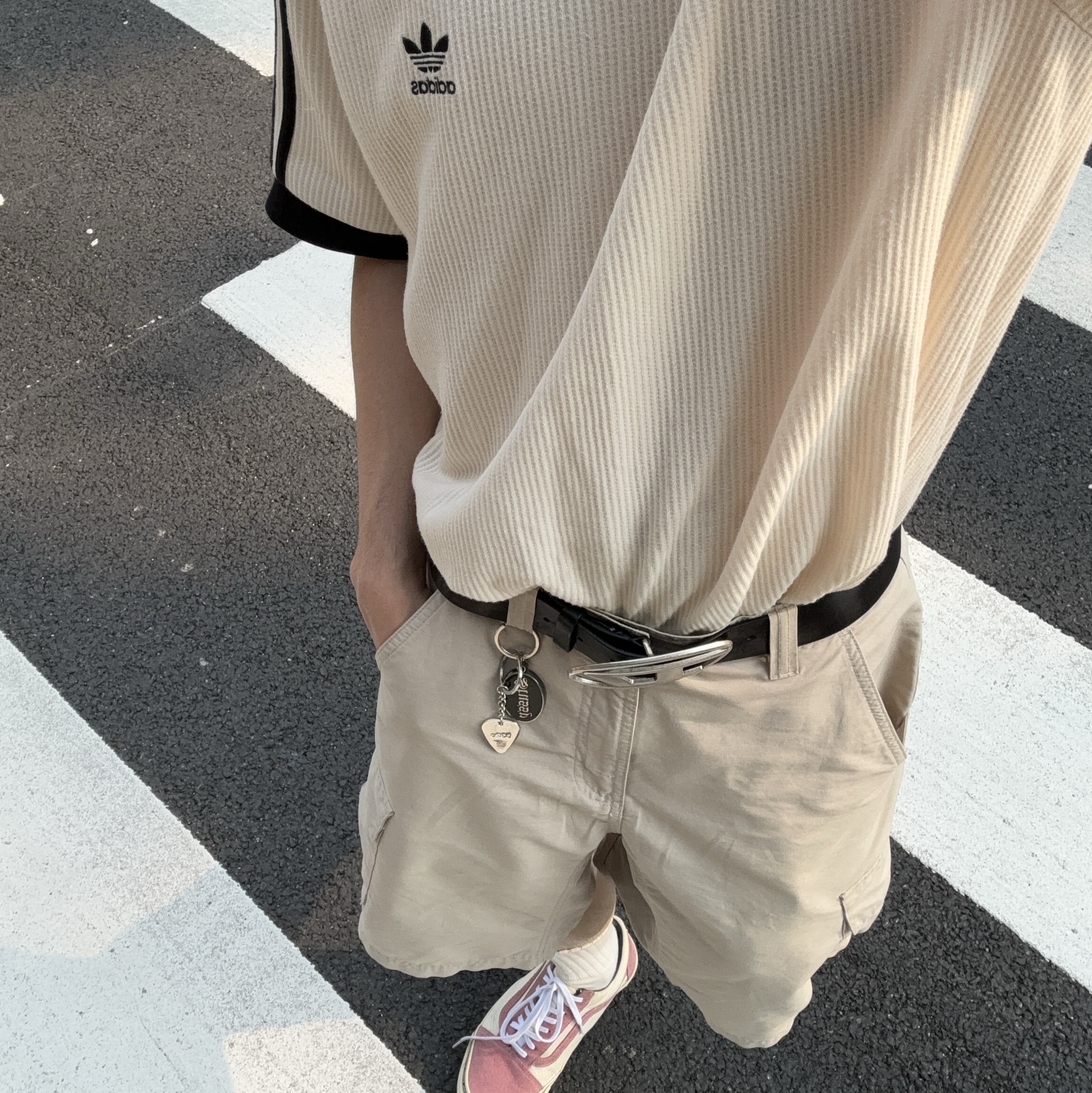 Adidas Adicolor Classics Waffle Polo Shirt Wonder White - US Sizing, Adidas Adicolor Classics Waffle Polo Shirt Wonder White - KR Sizing 착용 스타일 - 1