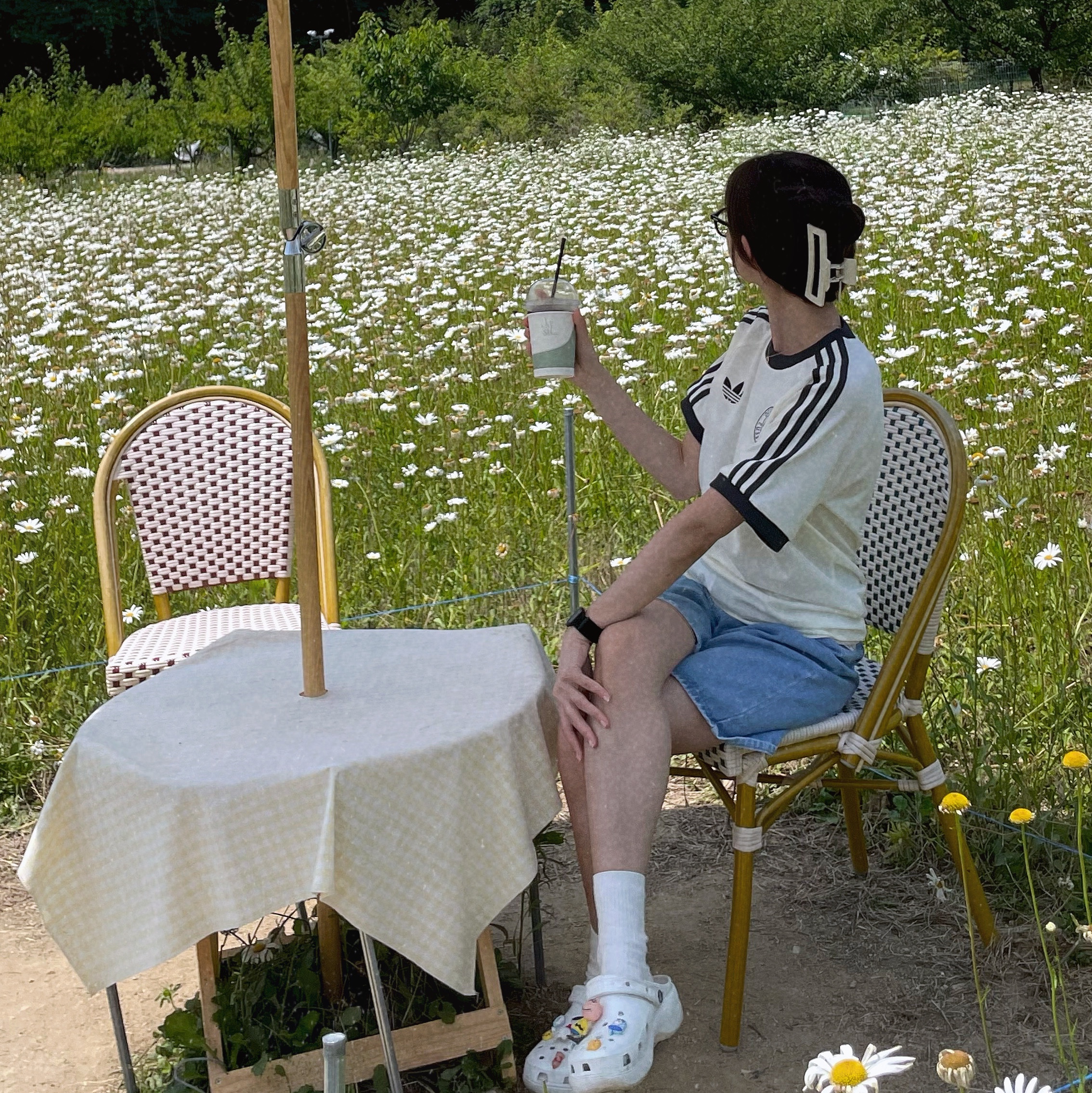 Adidas German Adicolor Classic 3-Stripes T-Shirt Off White - KR Sizing 착용 스타일