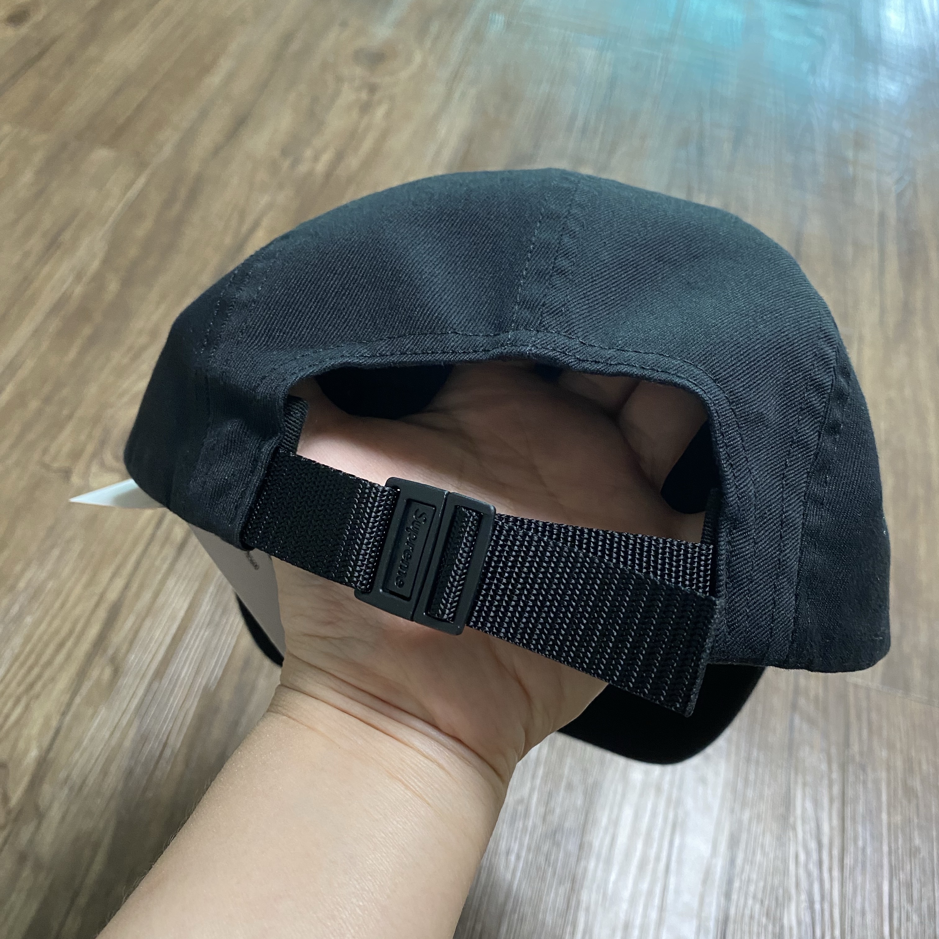 Supreme Washed Chino Twill Camp Cap Black - 24SS 착용 스타일 - 3